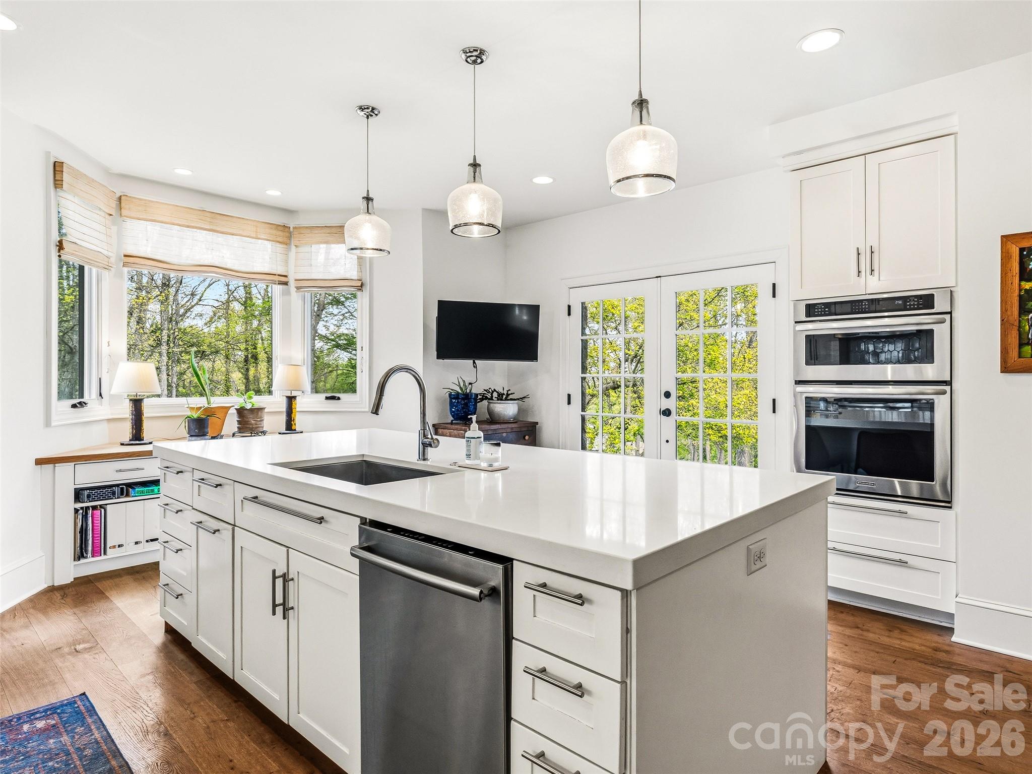 10 Kalimar Heights — Hendersonville