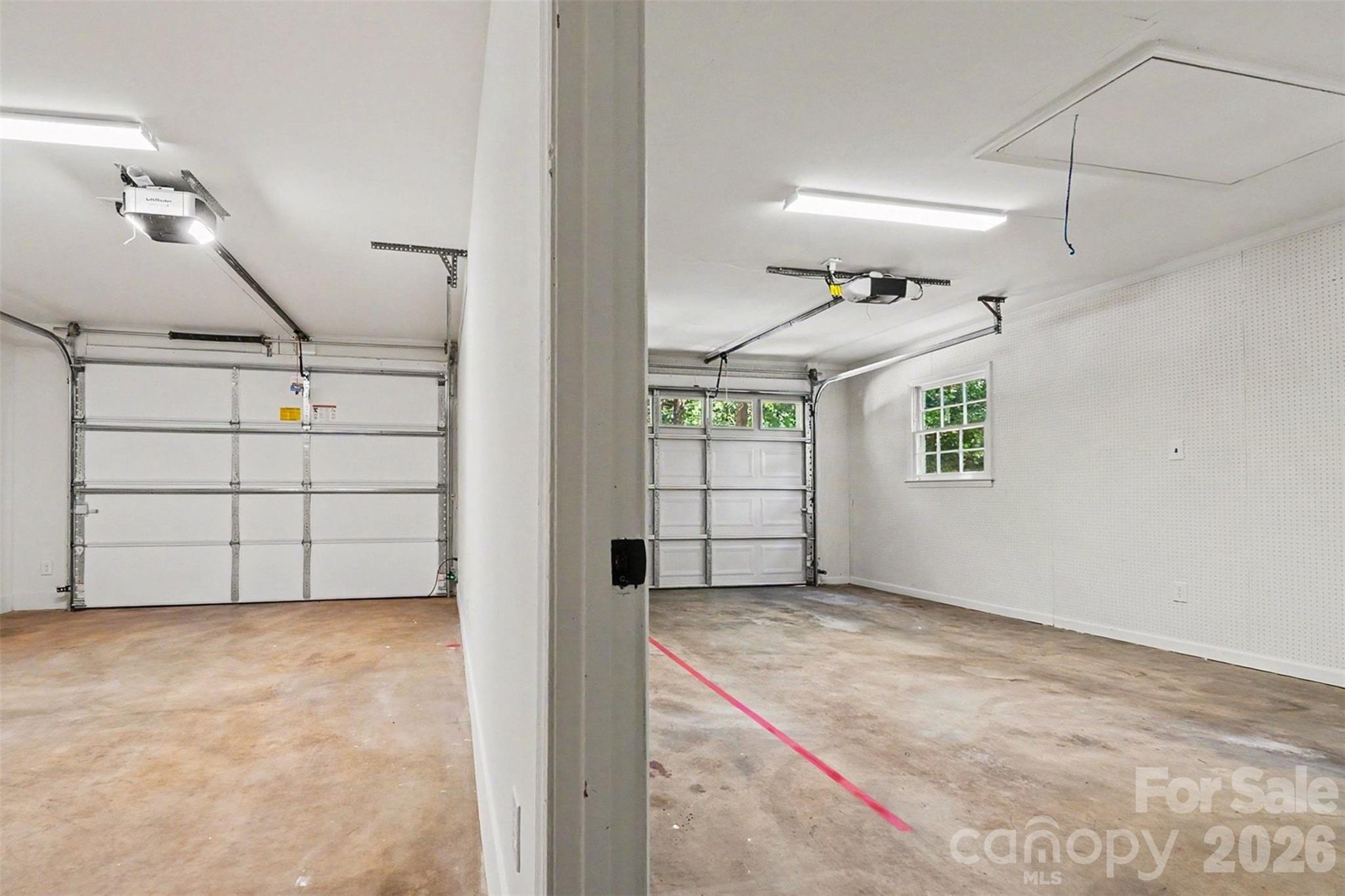 7806 Snowden Lane — Charlotte