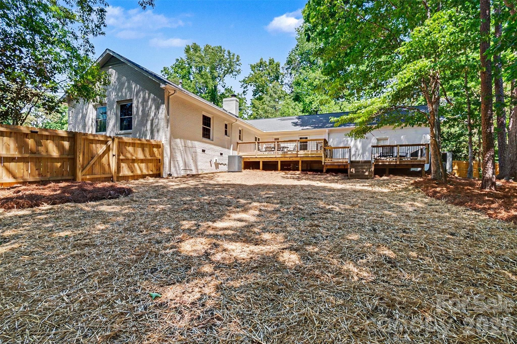 7806 Snowden Lane — Charlotte