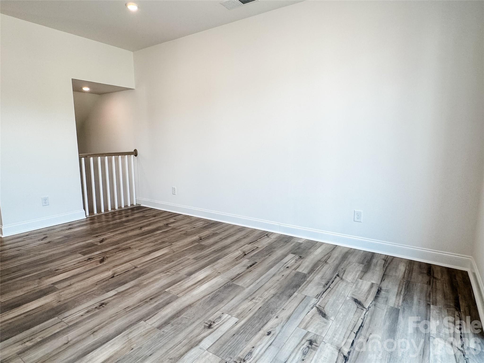 7040 Westrow Avenue — Charlotte