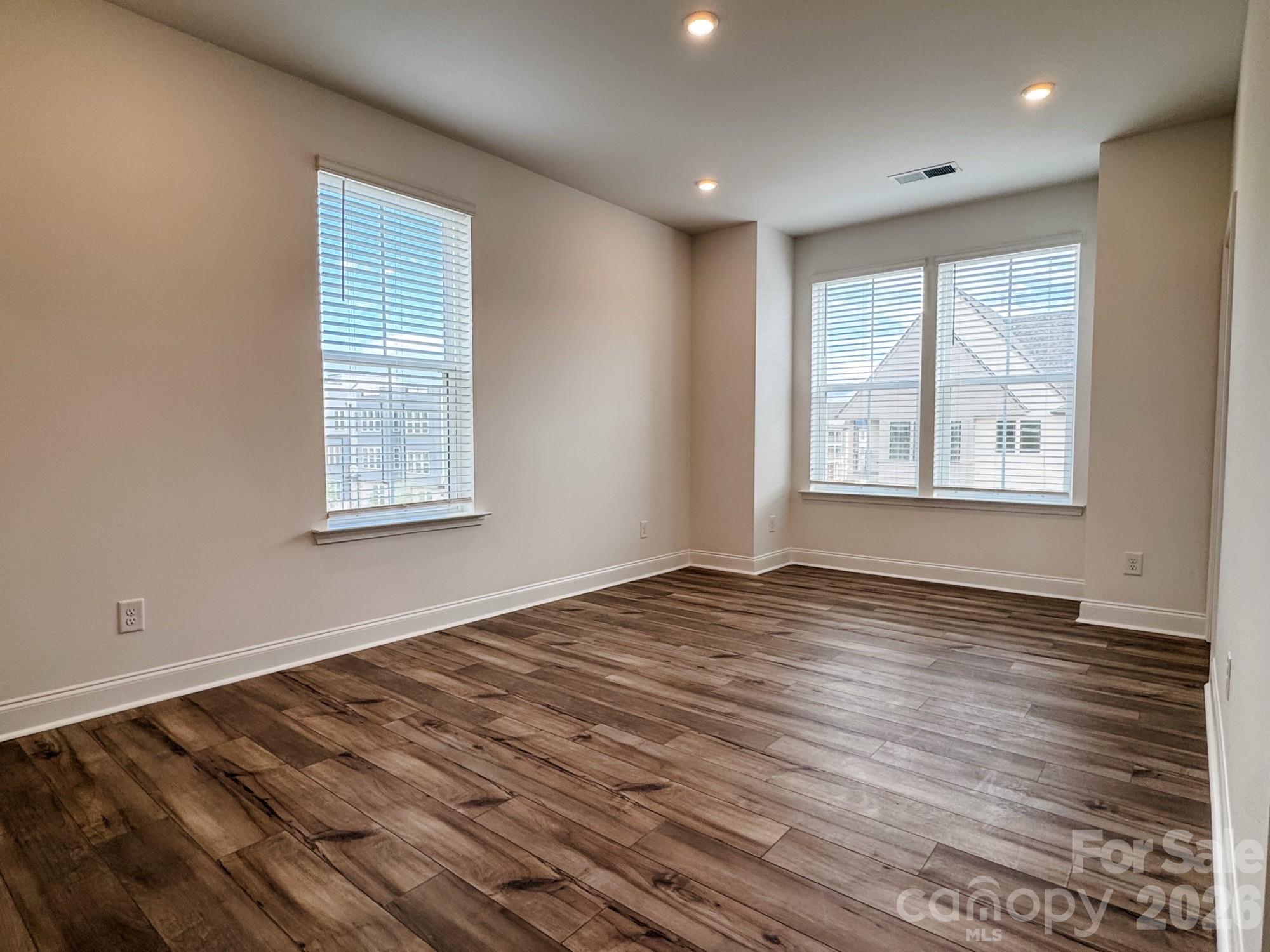 7040 Westrow Avenue — Charlotte