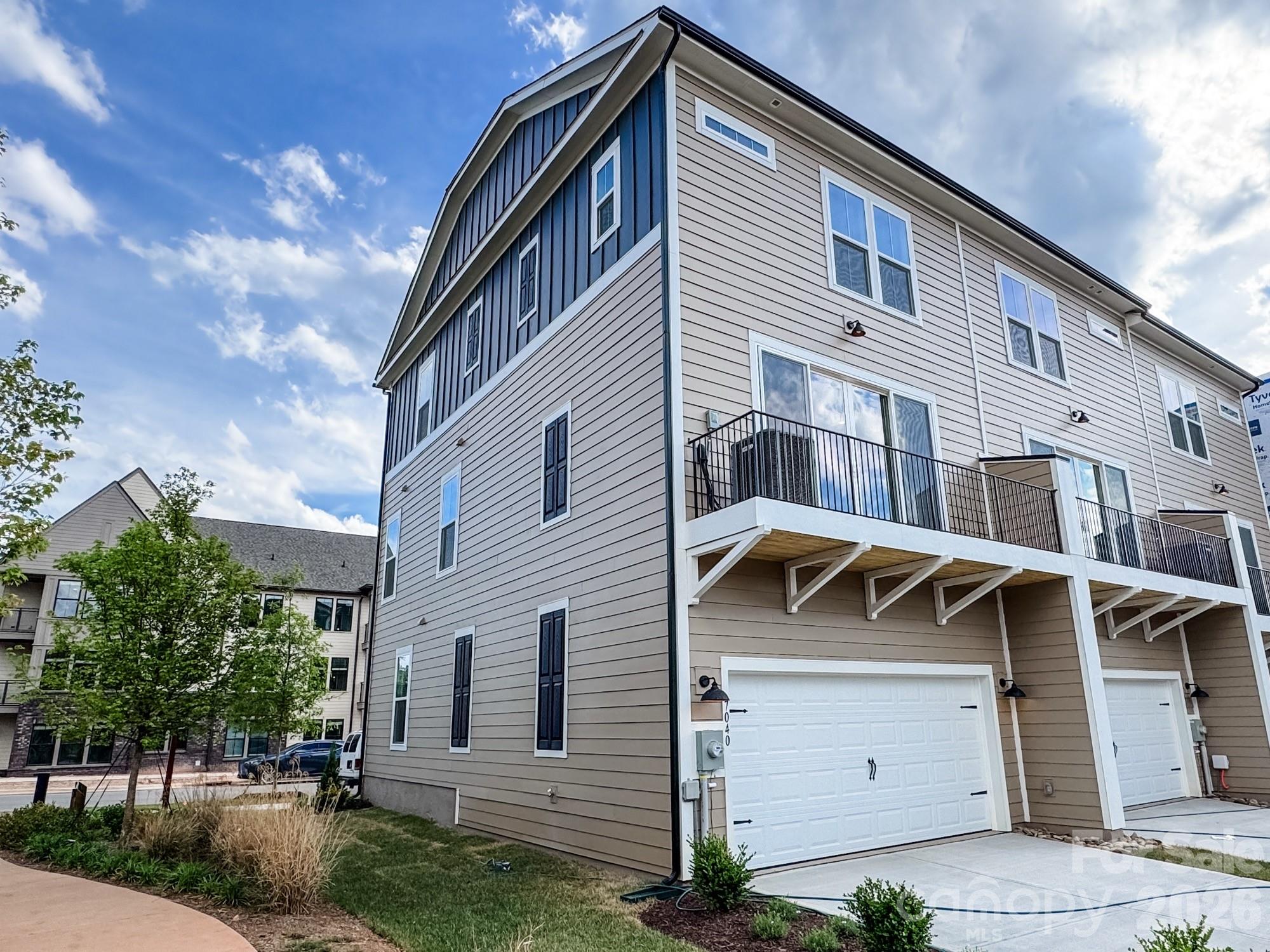 7040 Westrow Avenue — Charlotte