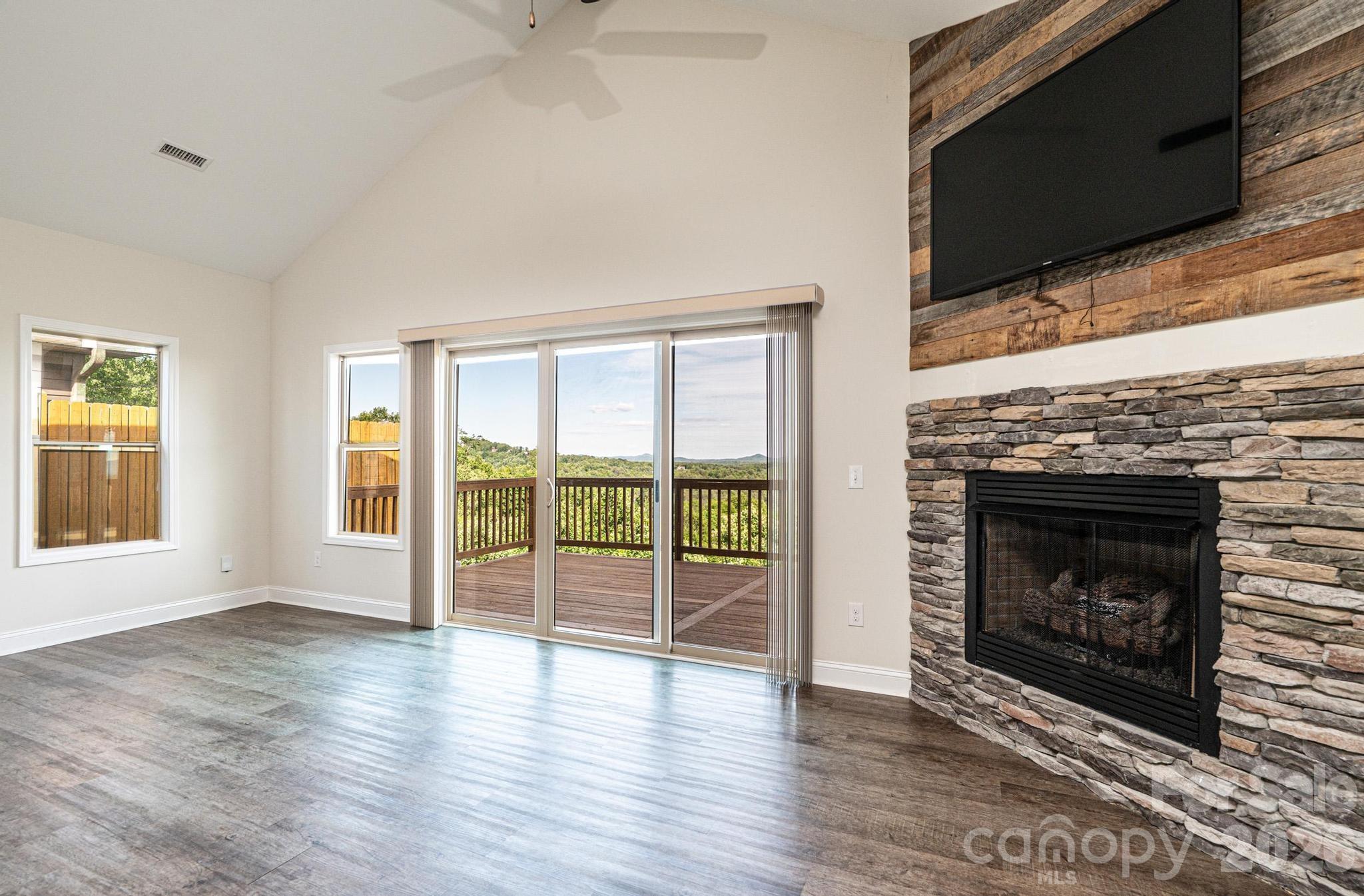 1381 River Club Ridge #C8 — Lenoir