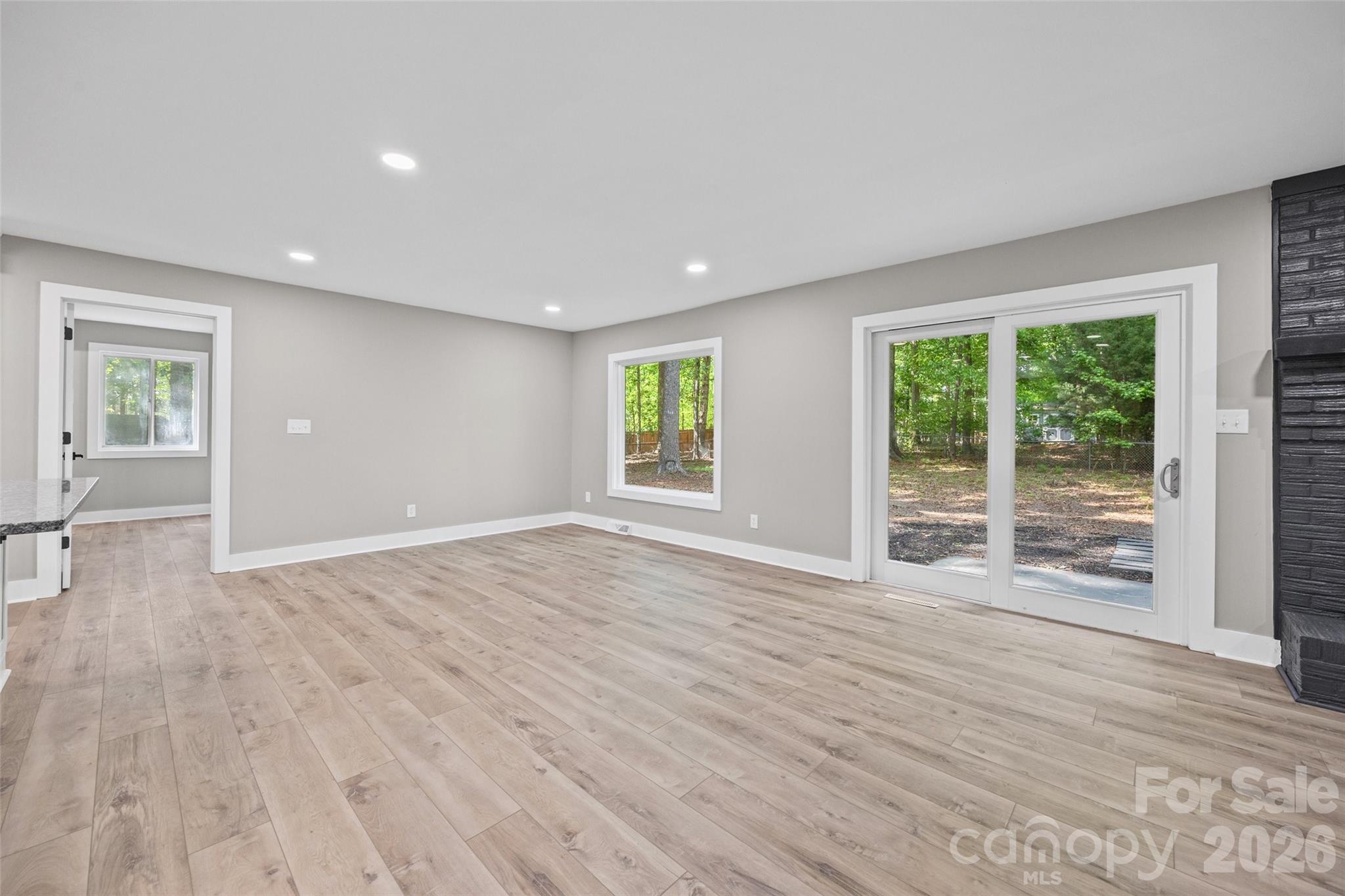 5950 Lake Wylie Road — Clover