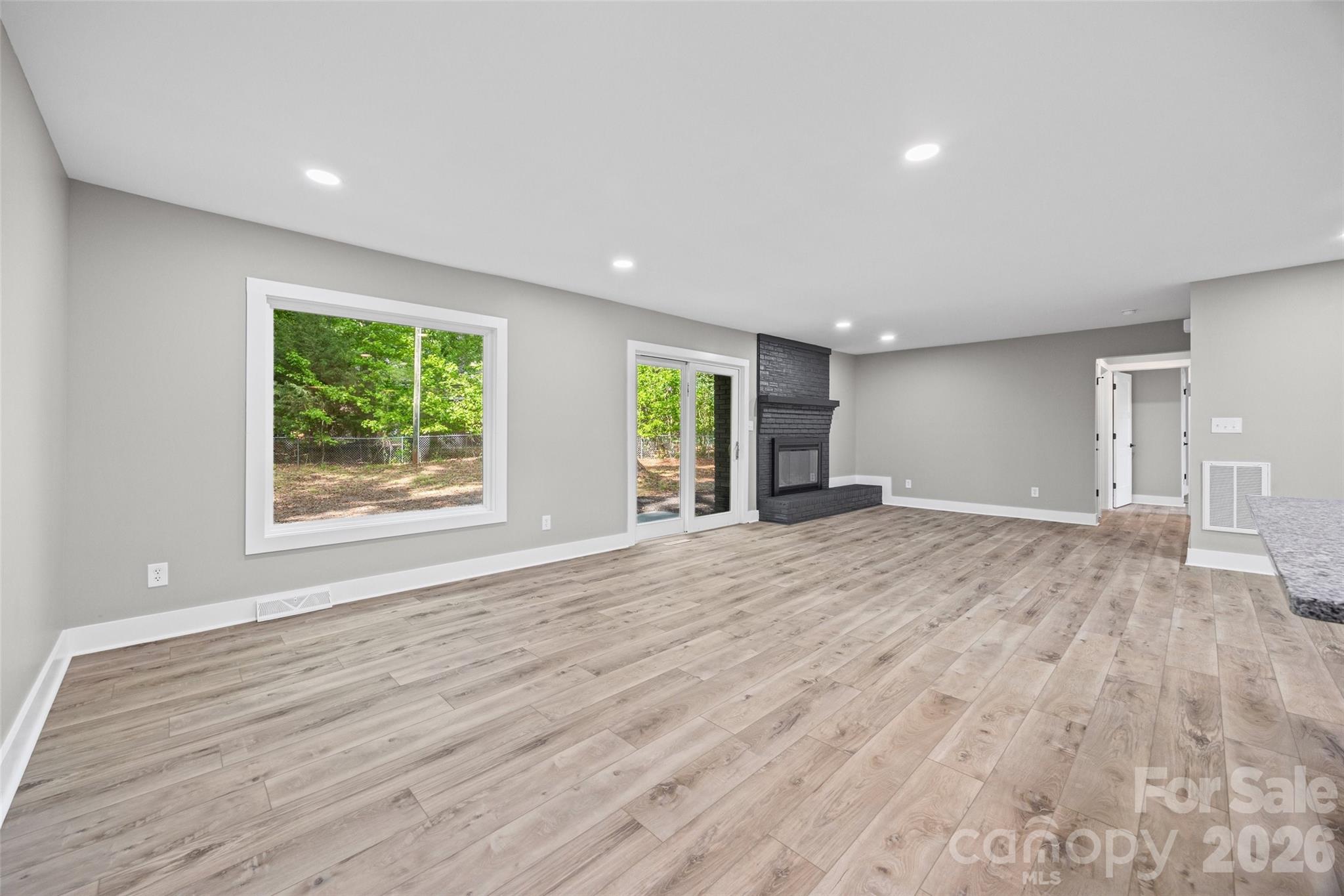 5950 Lake Wylie Road — Clover