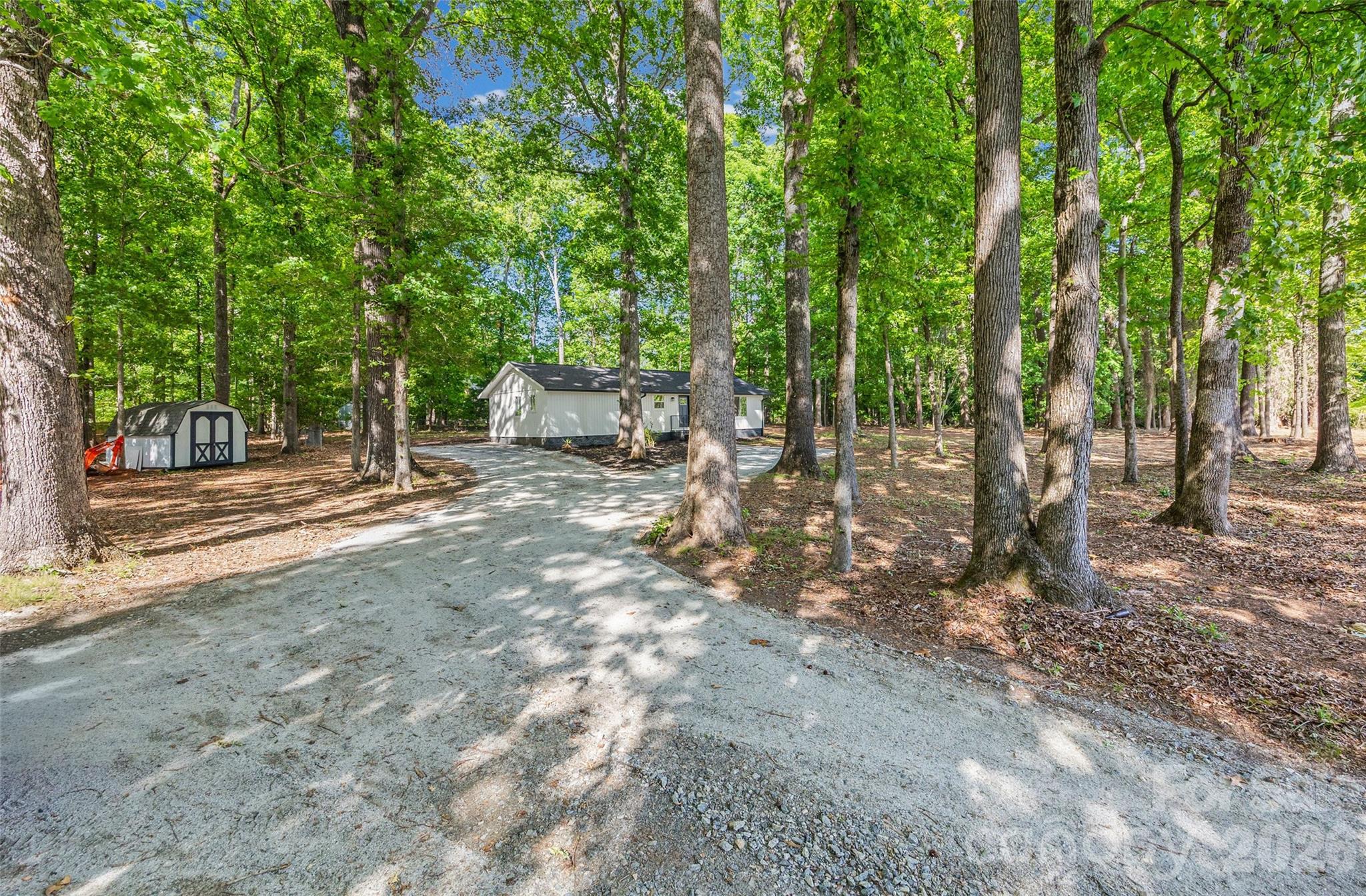 5950 Lake Wylie Road — Clover