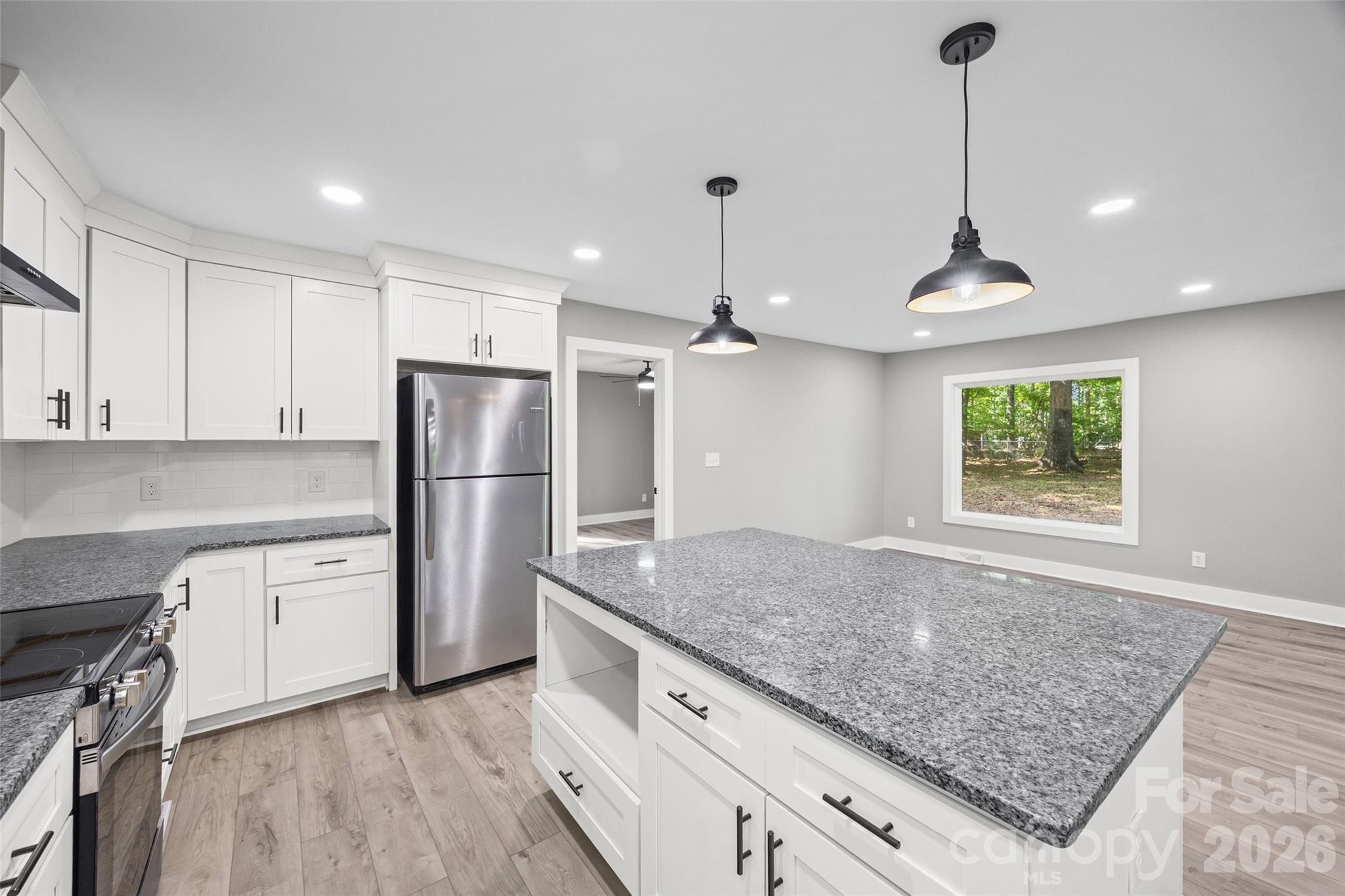 5950 Lake Wylie Road — Clover