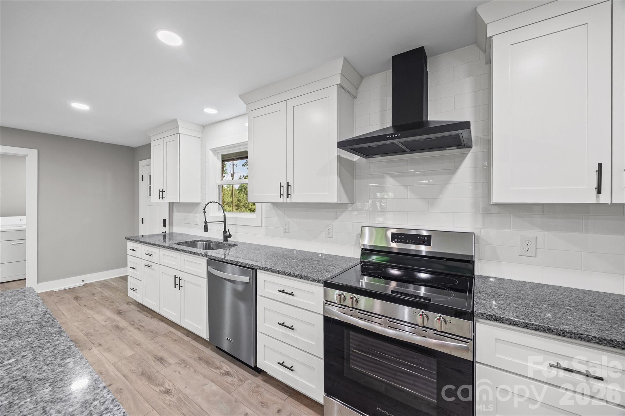 5950 Lake Wylie Road — Clover