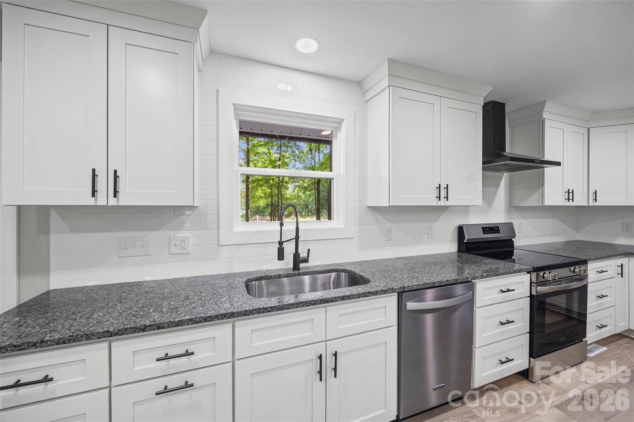 5950 Lake Wylie Road — Clover