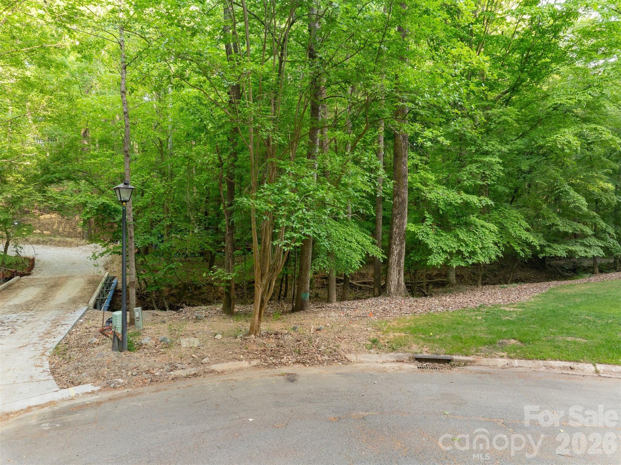1325 Gateshead Lane — Matthews