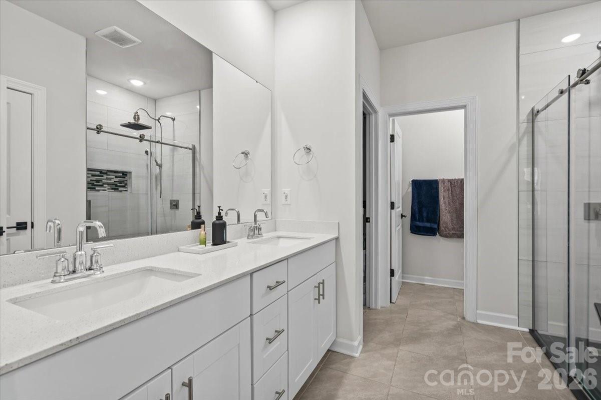 9287 Dunwich Drive — Gastonia