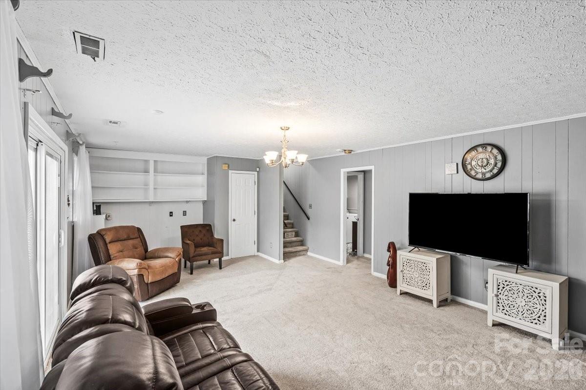 1527 Rhyne Street — Shelby