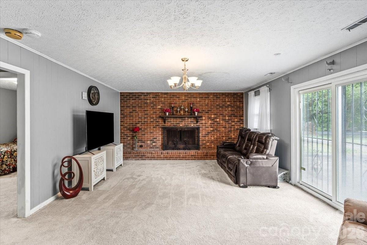 1527 Rhyne Street — Shelby