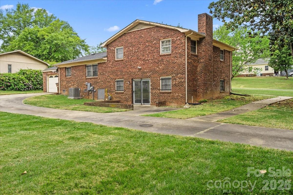 1527 Rhyne Street — Shelby