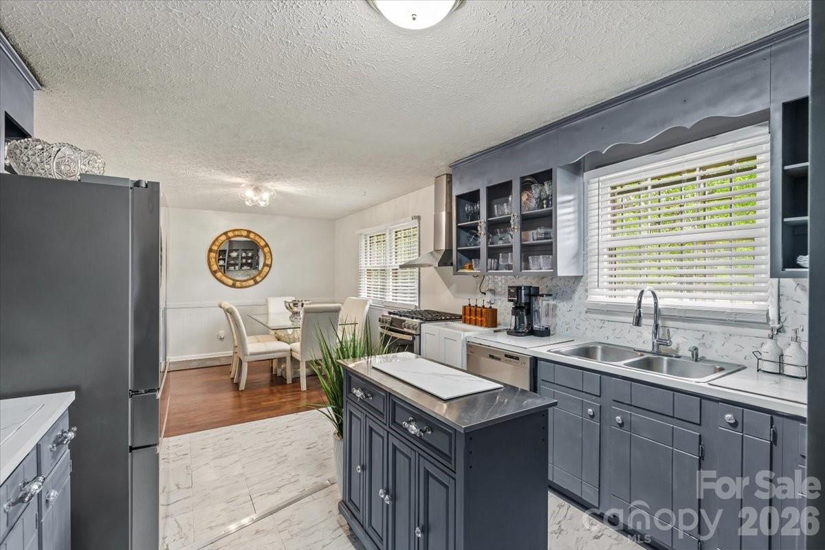 1527 Rhyne Street — Shelby
