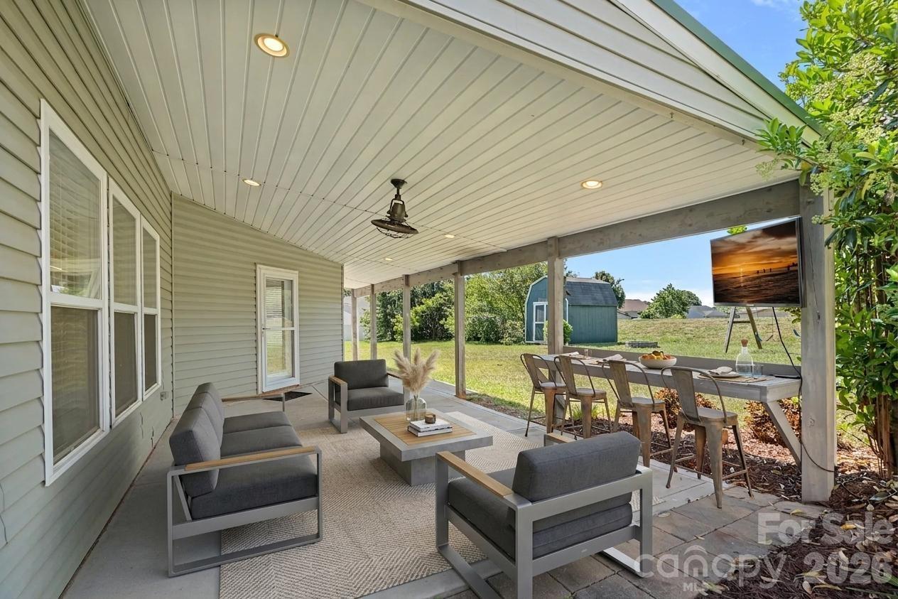 1918 Leesburg Drive — Clover