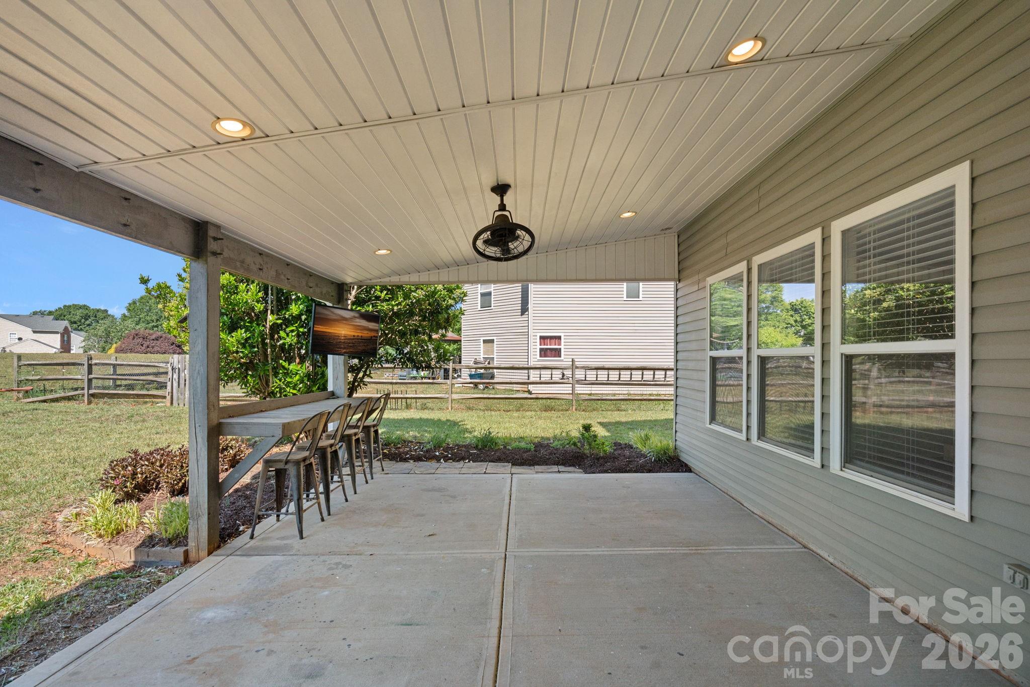 1918 Leesburg Drive — Clover
