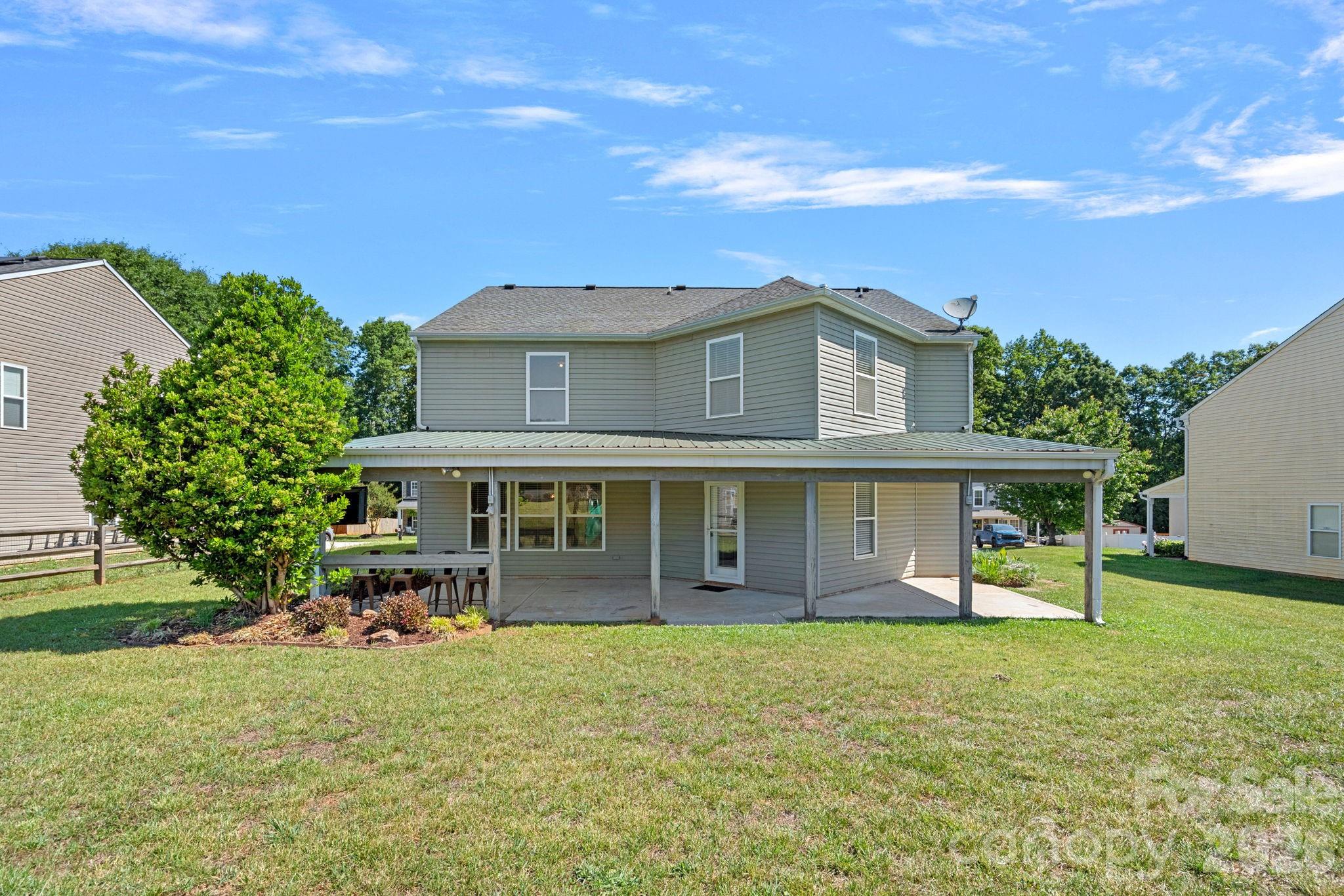 1918 Leesburg Drive — Clover