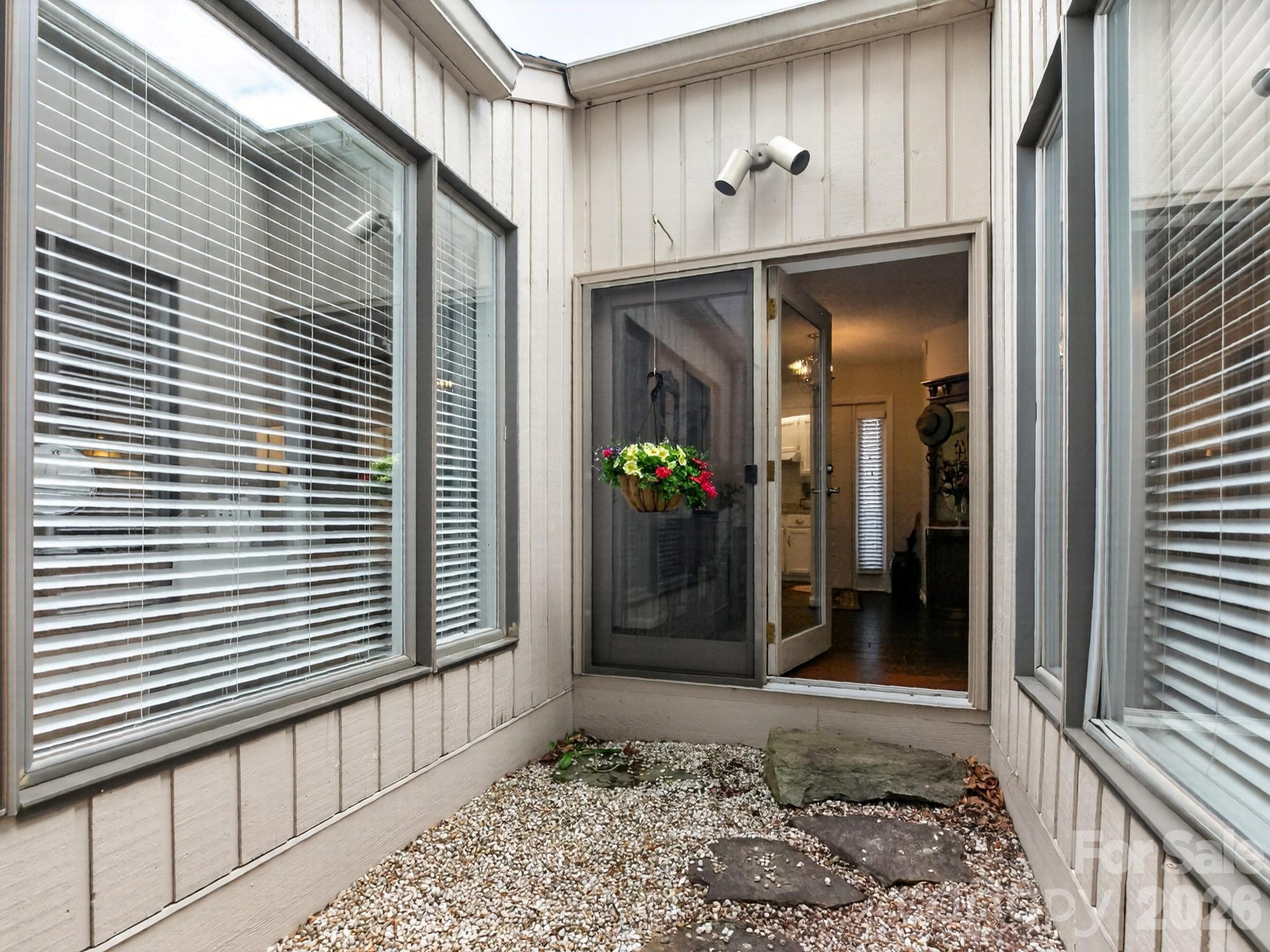 136 Deerlake Drive — Asheville