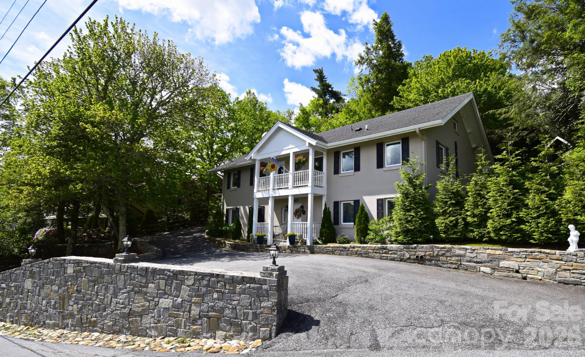 195 Fairway Lane — Blowing Rock