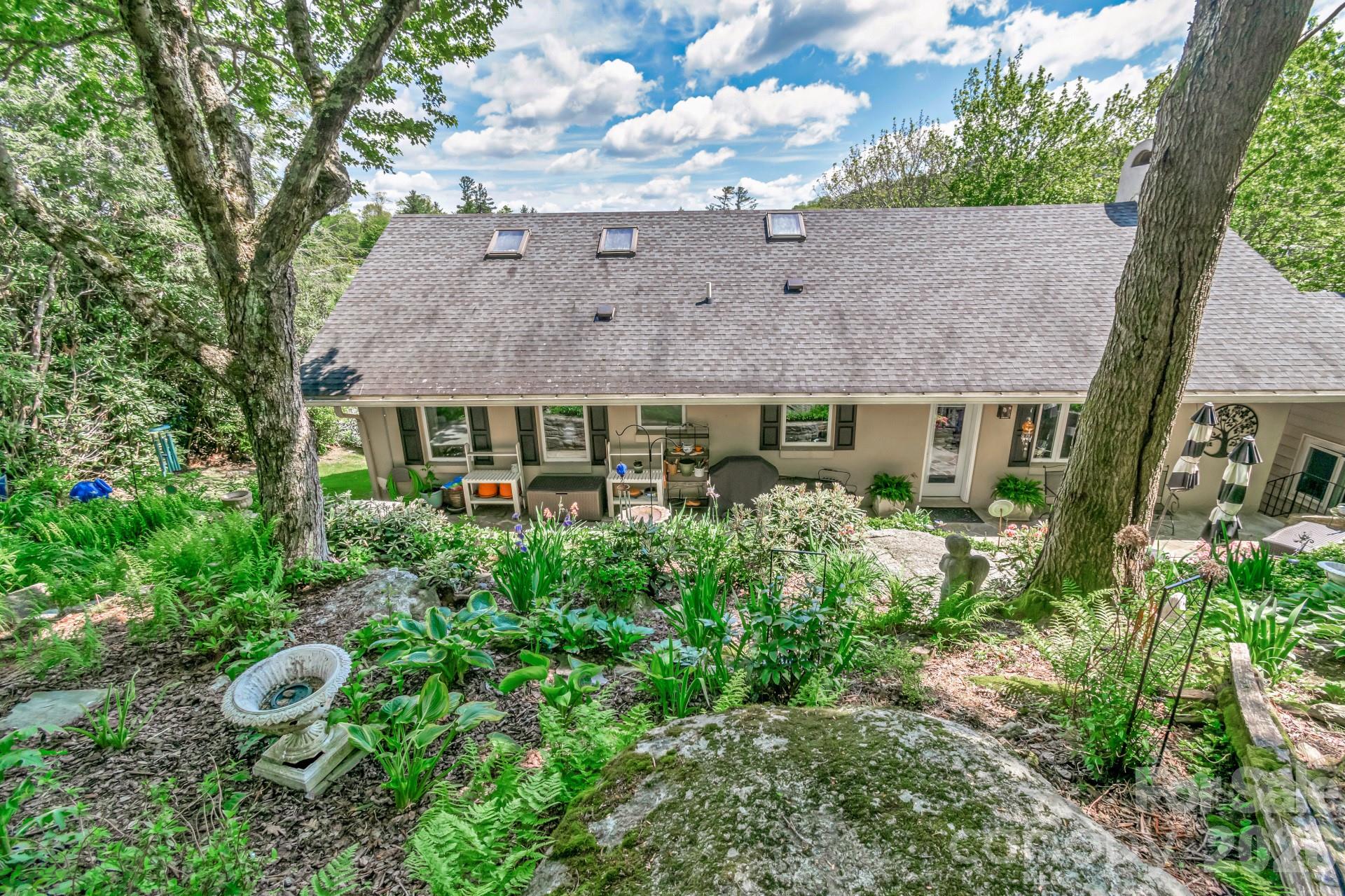 195 Fairway Lane — Blowing Rock