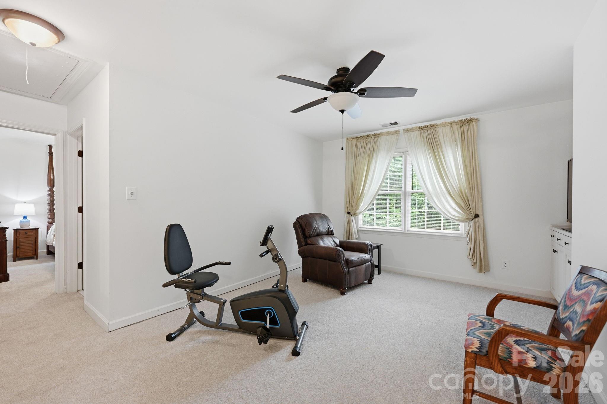 7014 Walton Heath Lane — Charlotte