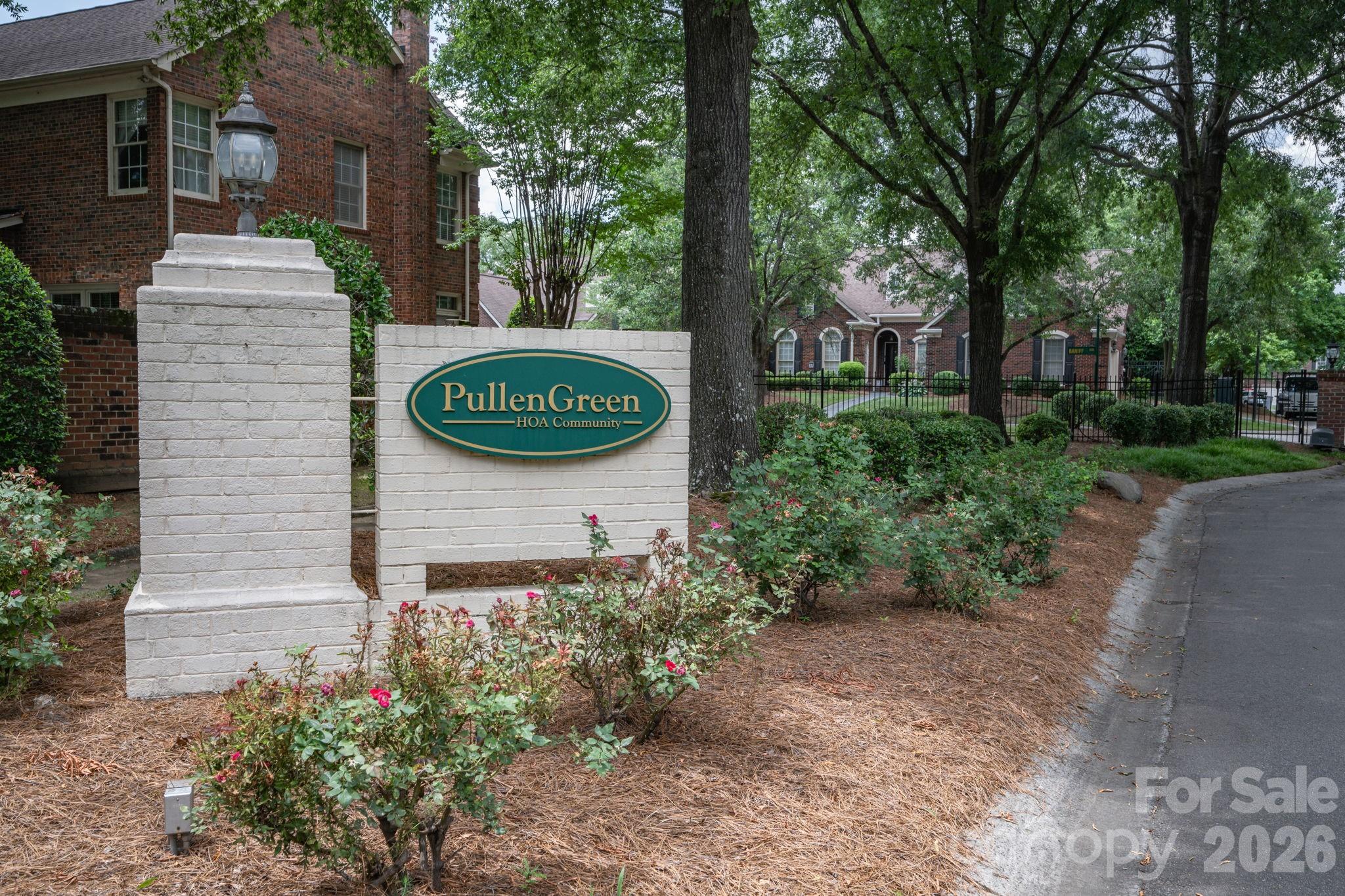 7014 Walton Heath Lane — Charlotte