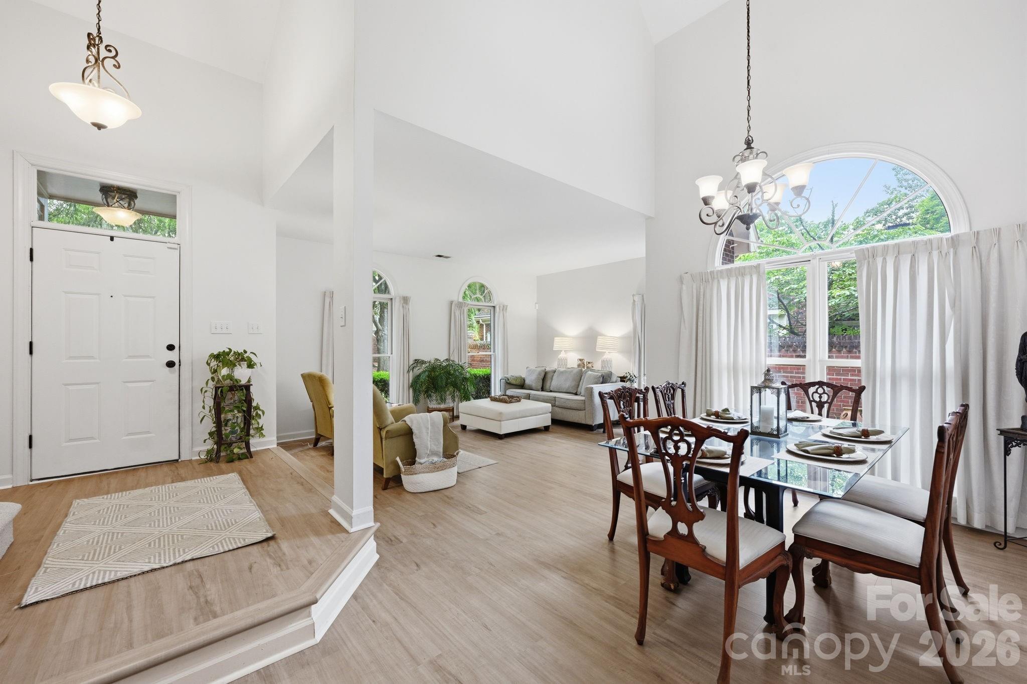 7014 Walton Heath Lane — Charlotte
