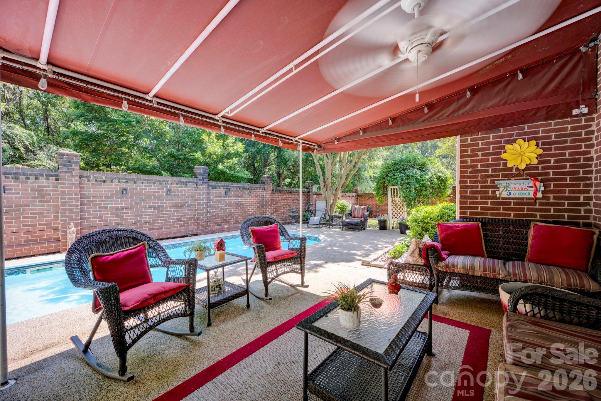 7014 Walton Heath Lane — Charlotte