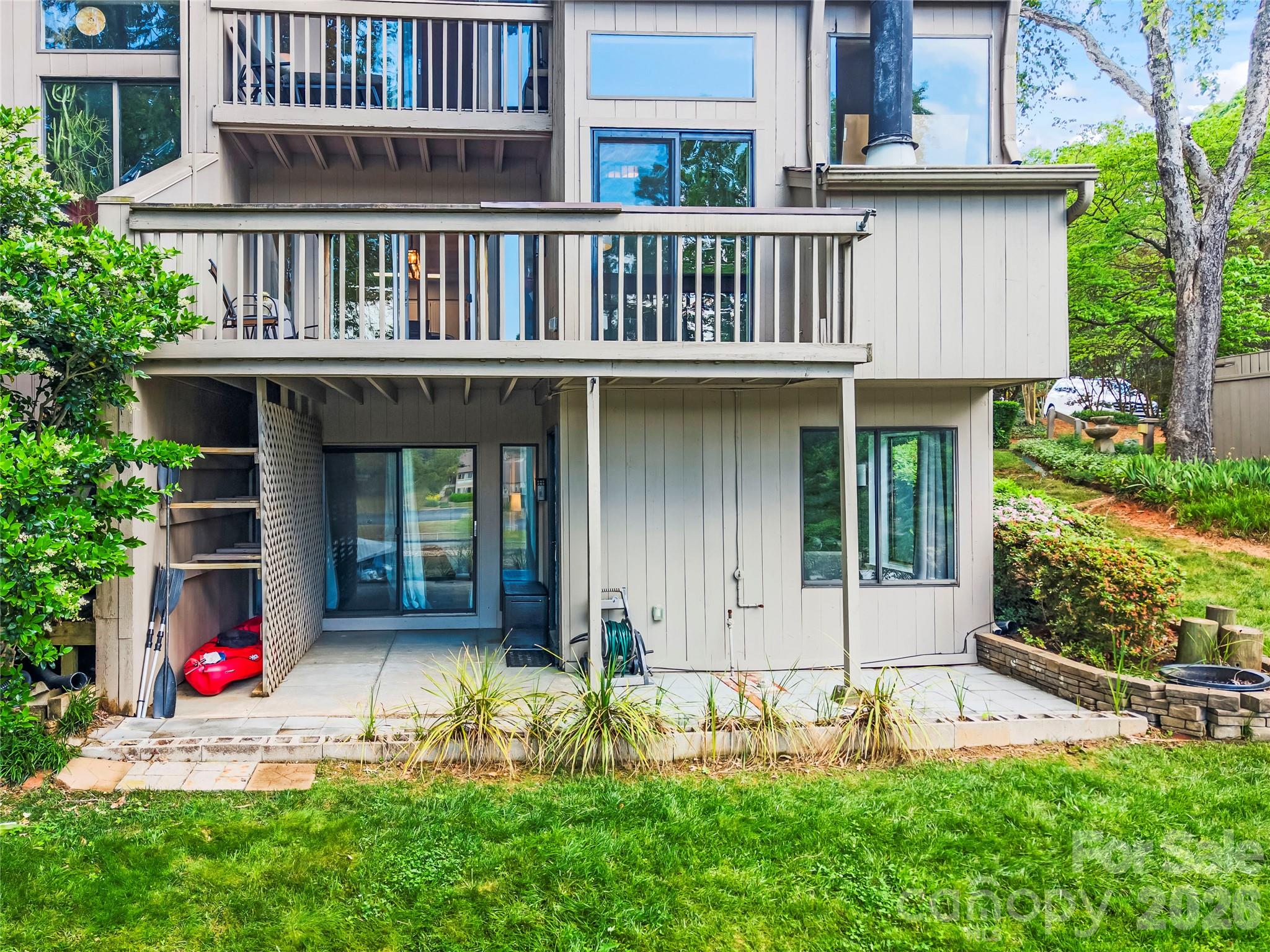 78 Ridgeport Road — Clover
