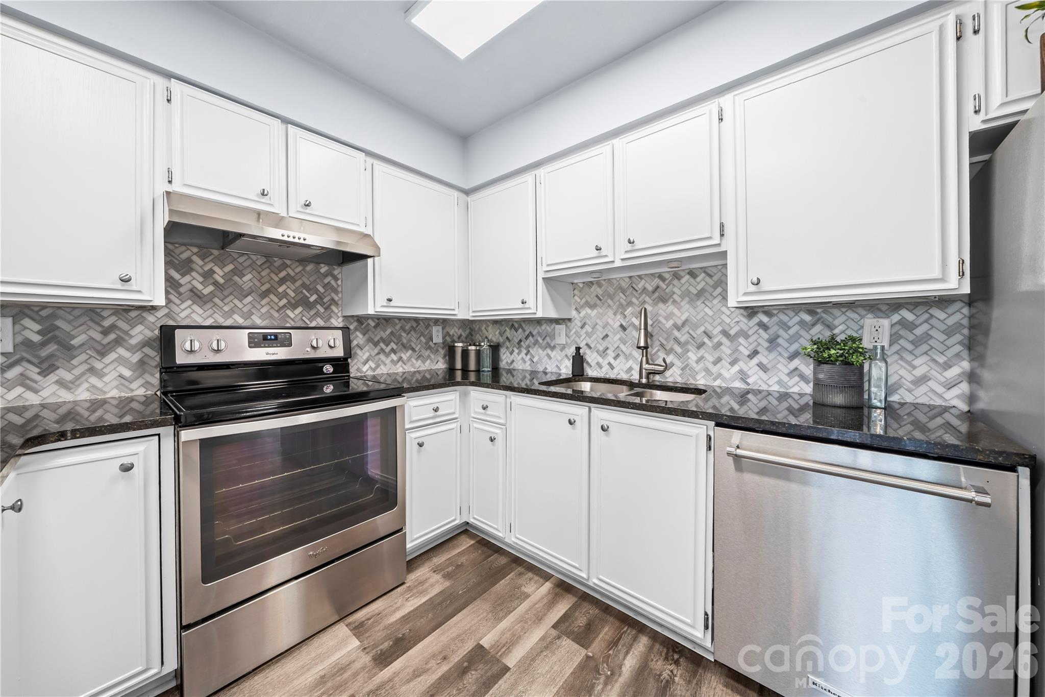 78 Ridgeport Road — Clover