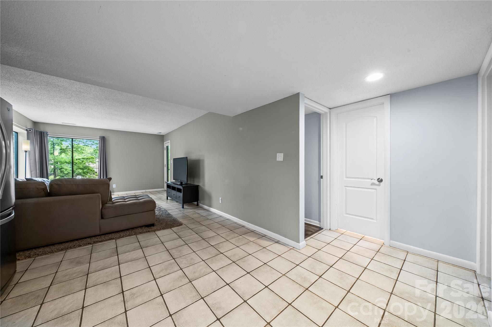 78 Ridgeport Road — Clover