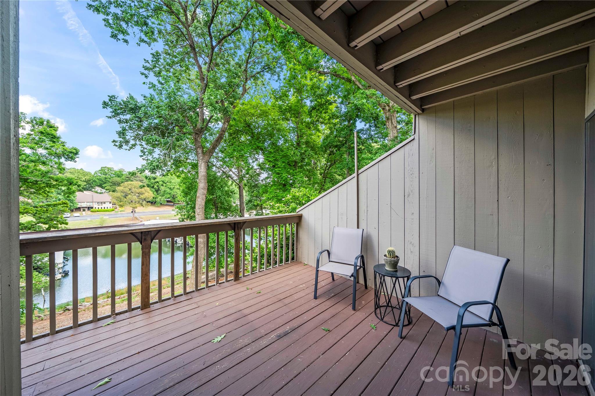 78 Ridgeport Road — Clover