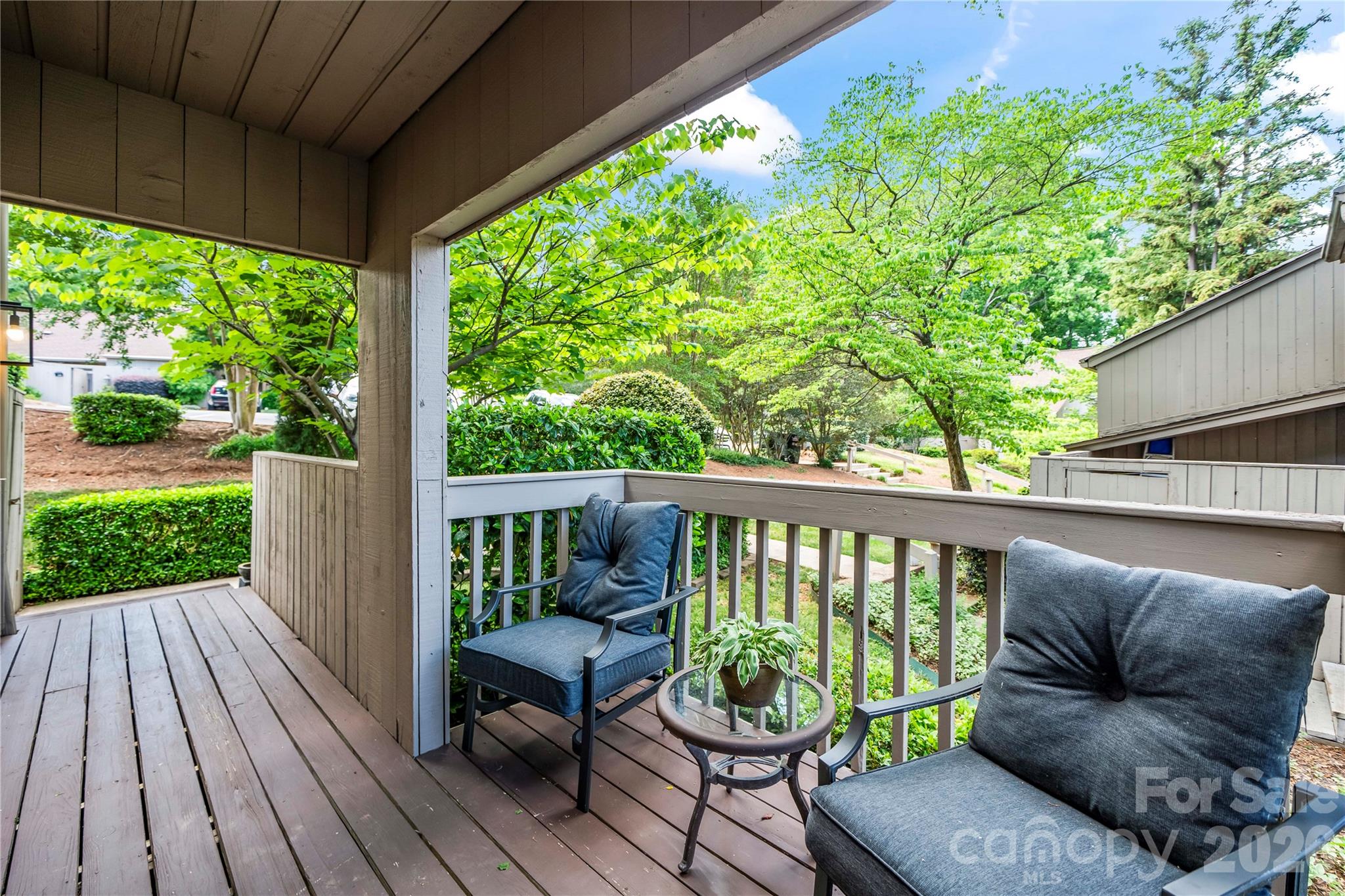 78 Ridgeport Road — Clover