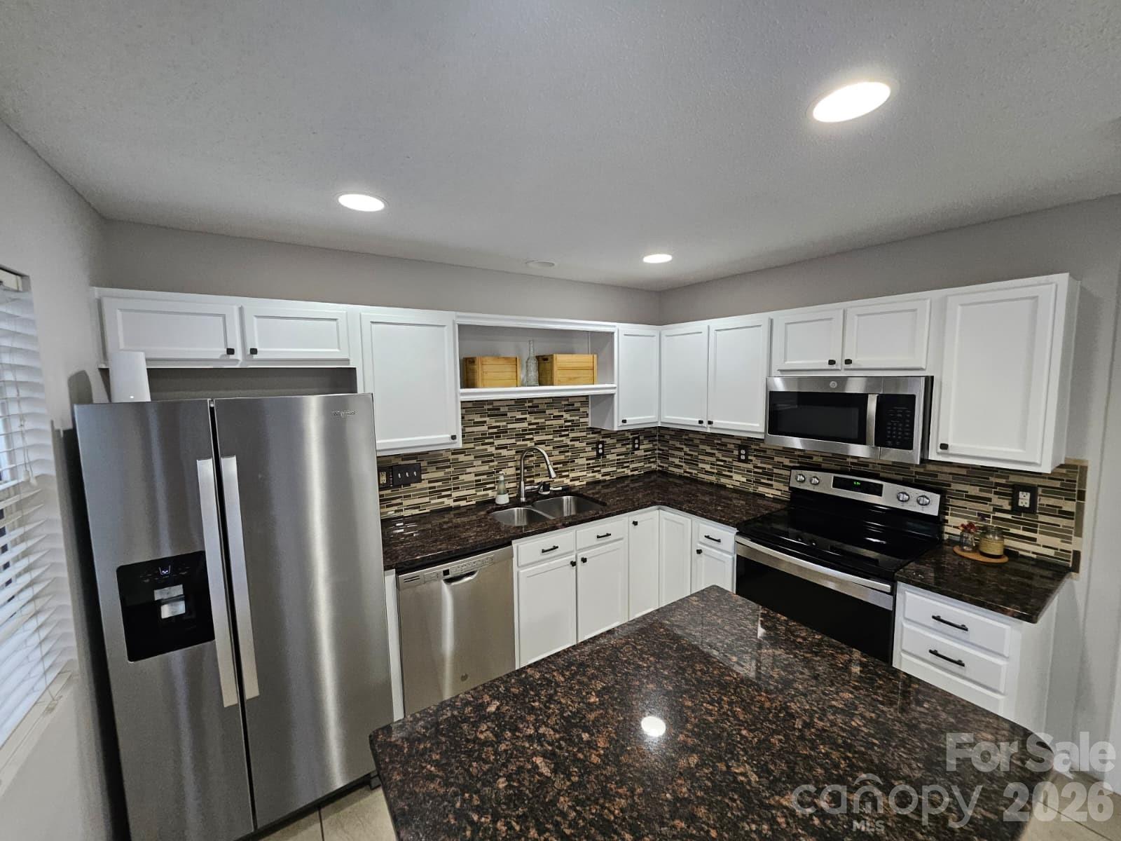 12211 Hood Bend Court — Charlotte