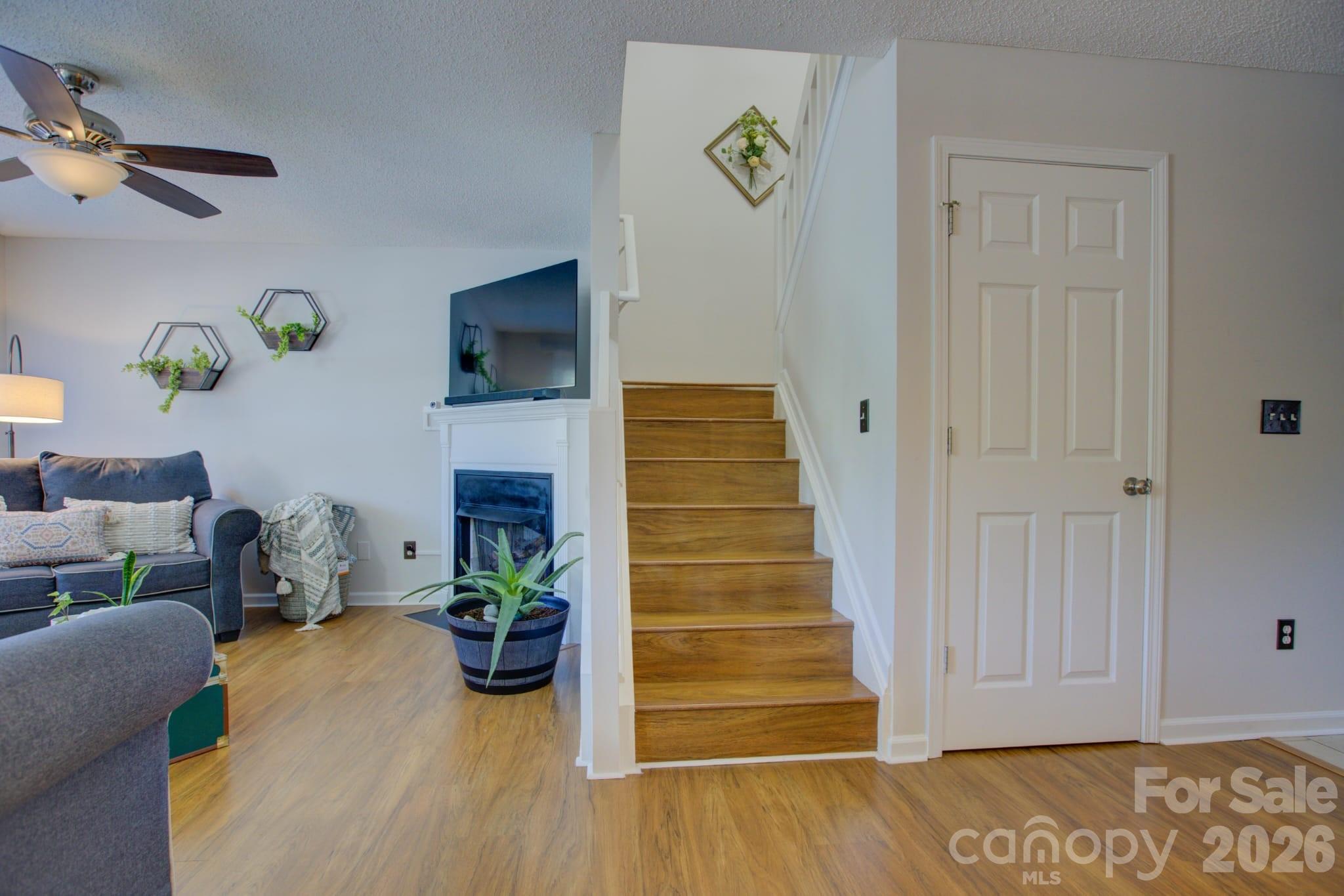 12211 Hood Bend Court — Charlotte