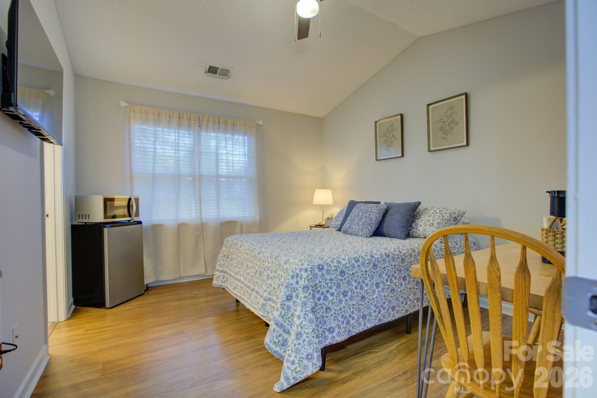 12211 Hood Bend Court — Charlotte