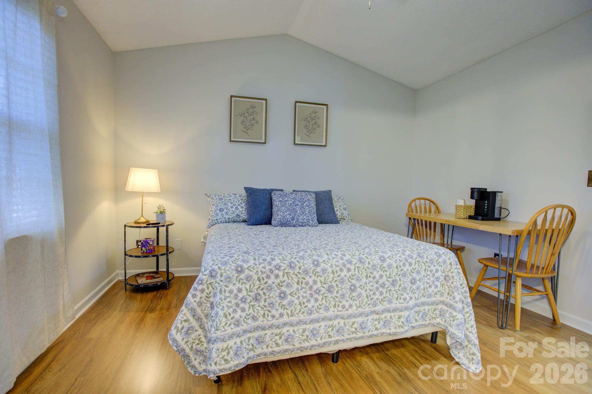 12211 Hood Bend Court — Charlotte