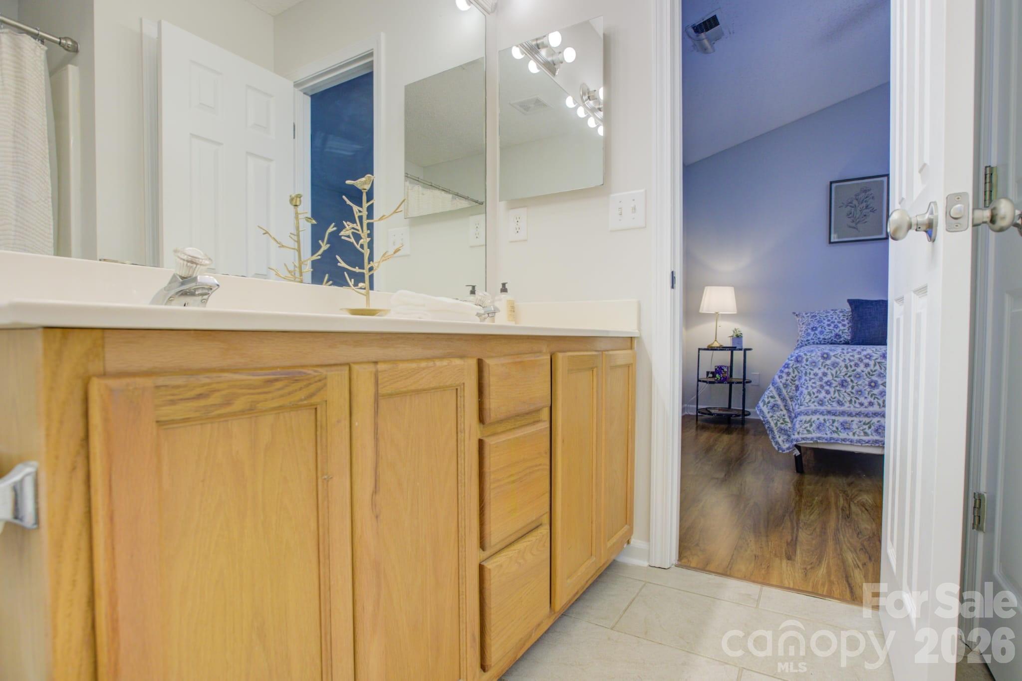 12211 Hood Bend Court — Charlotte