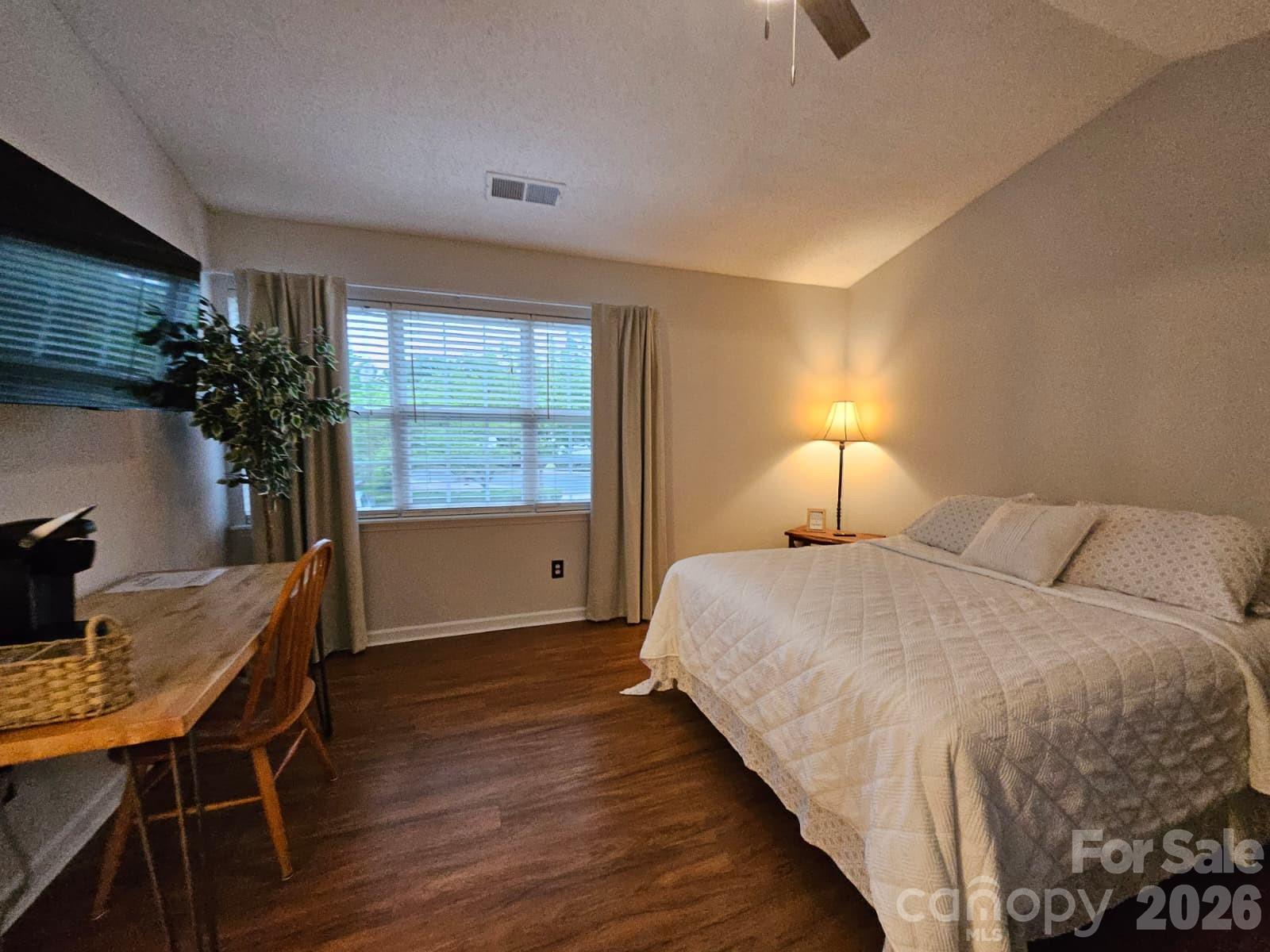 12211 Hood Bend Court — Charlotte