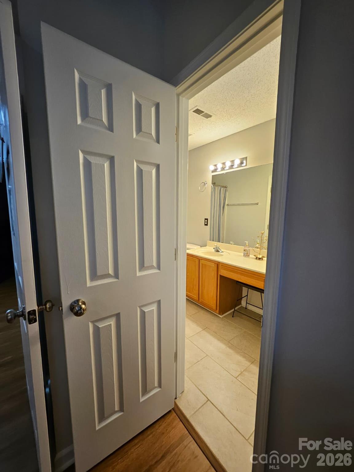 12211 Hood Bend Court — Charlotte