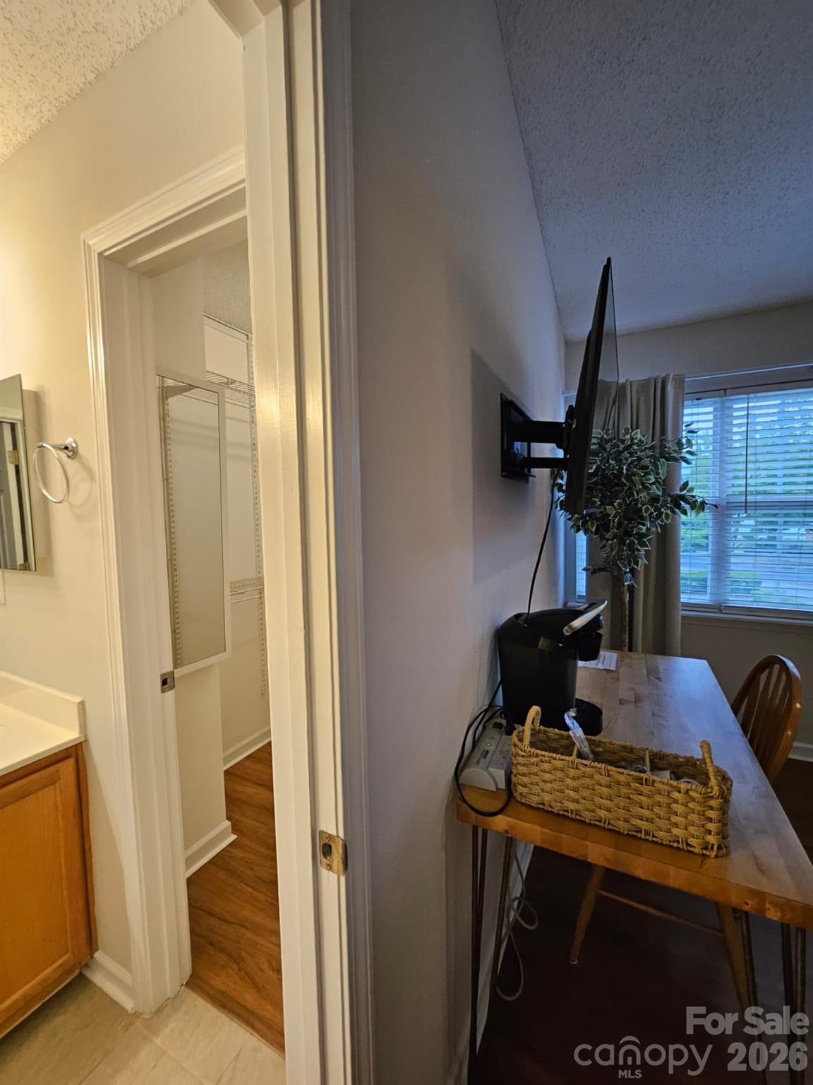 12211 Hood Bend Court — Charlotte