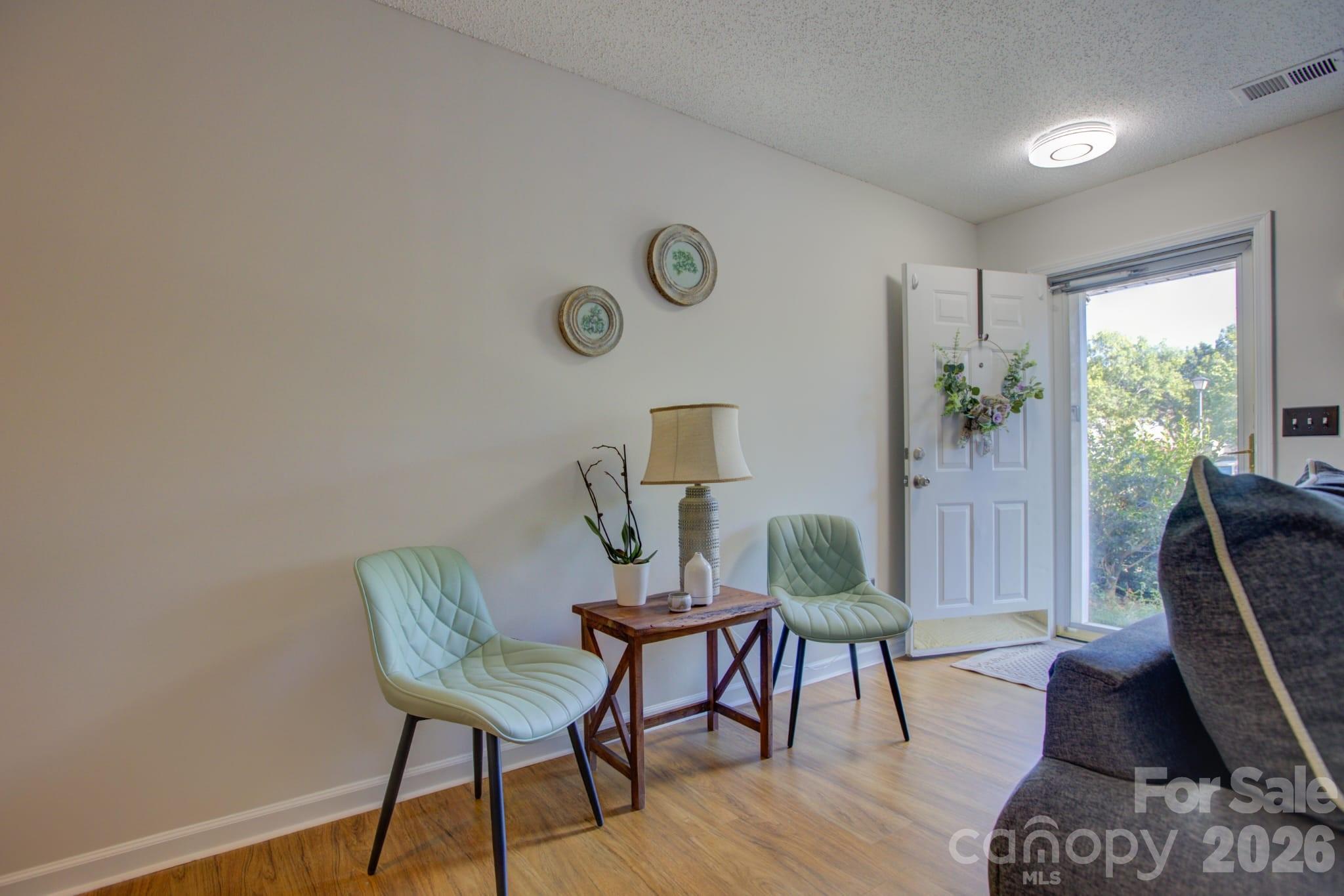 12211 Hood Bend Court — Charlotte
