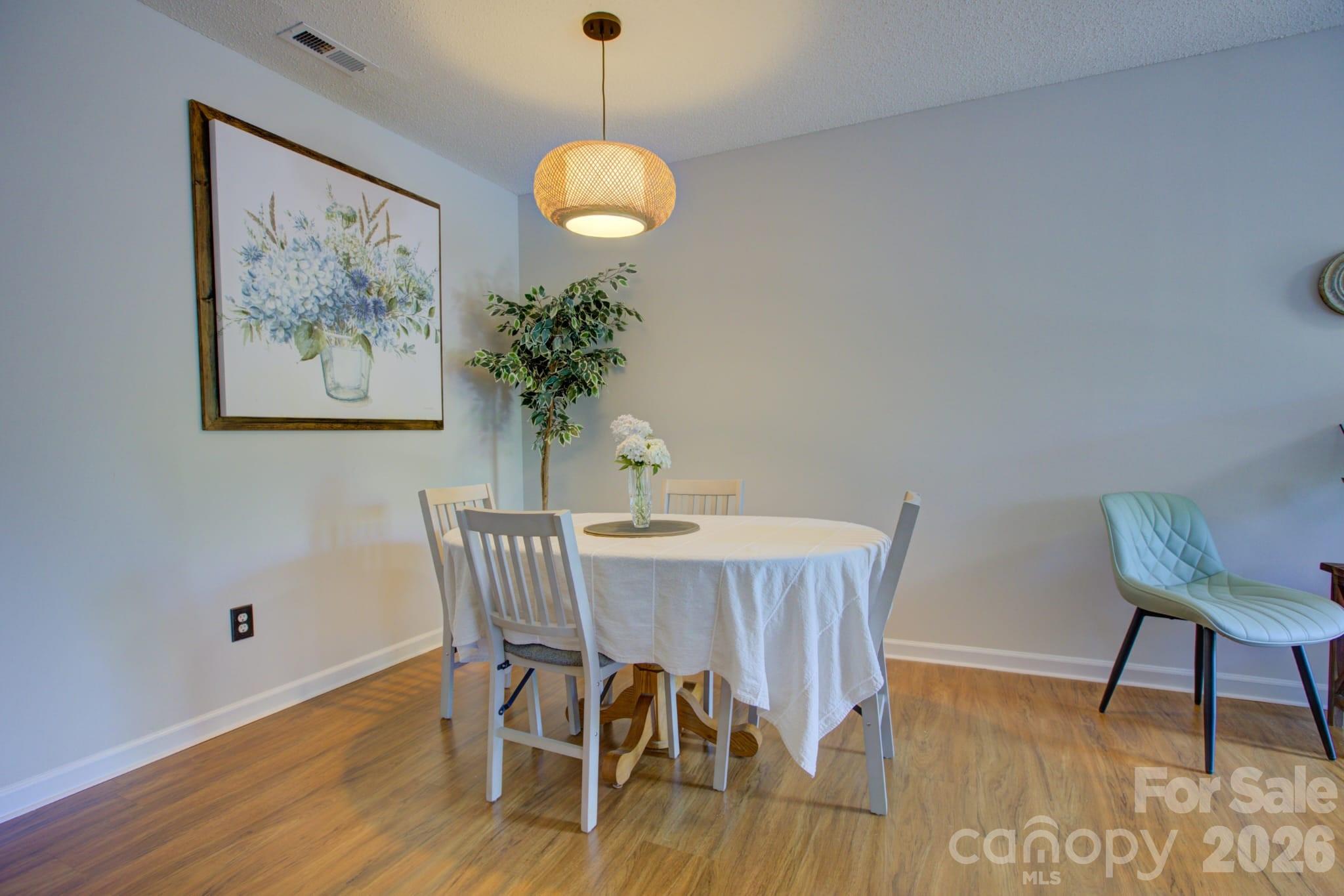 12211 Hood Bend Court — Charlotte