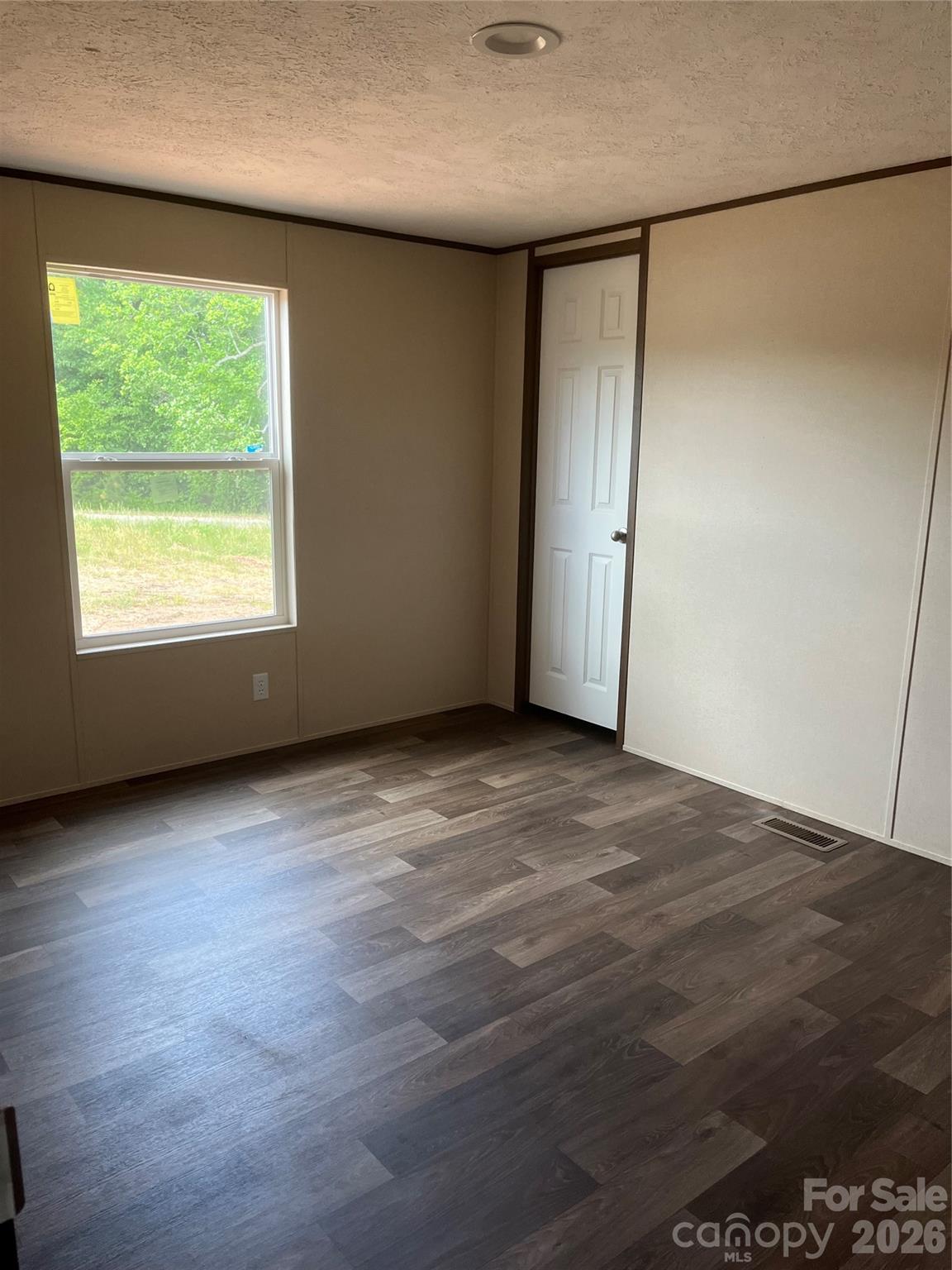 152 Omni Road — Gaffney