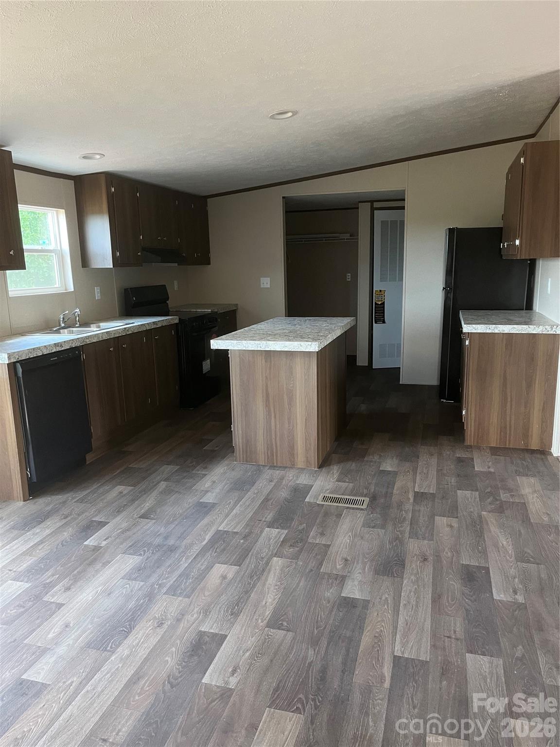 152 Omni Road — Gaffney