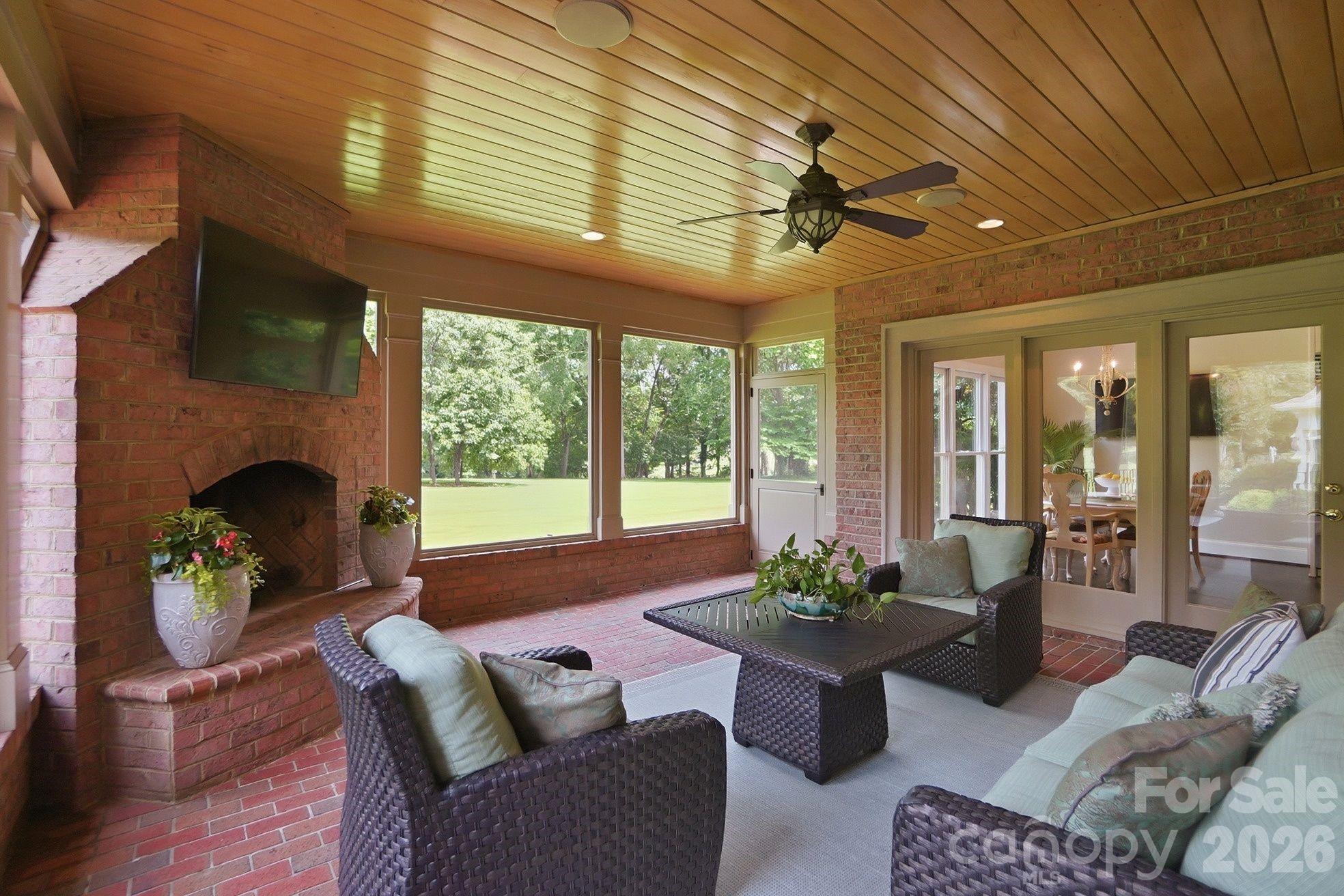 7101 Seton House Lane — Charlotte