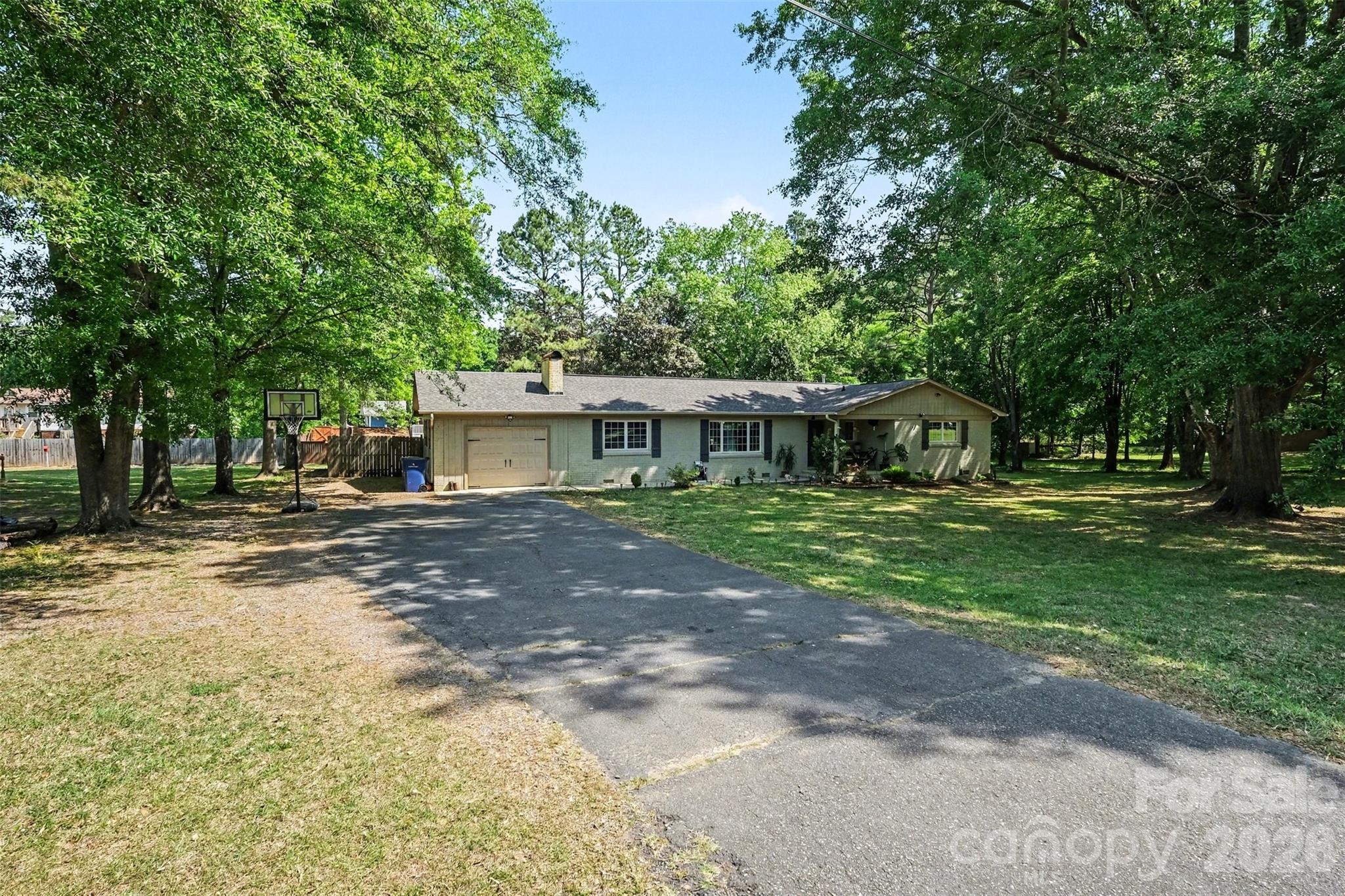 3950 Rocky River Place — Harrisburg