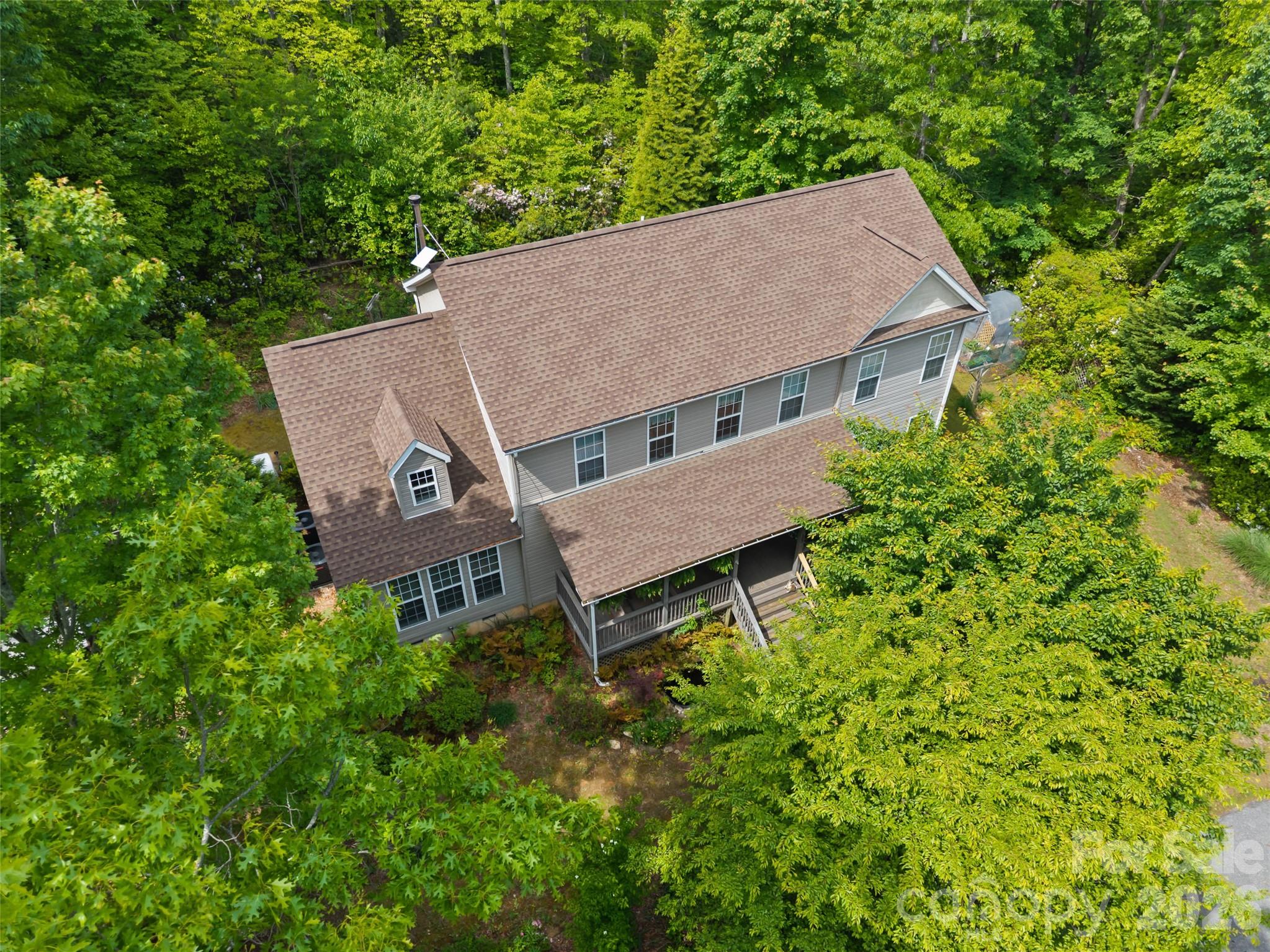 103 Old Southside Road — Saluda