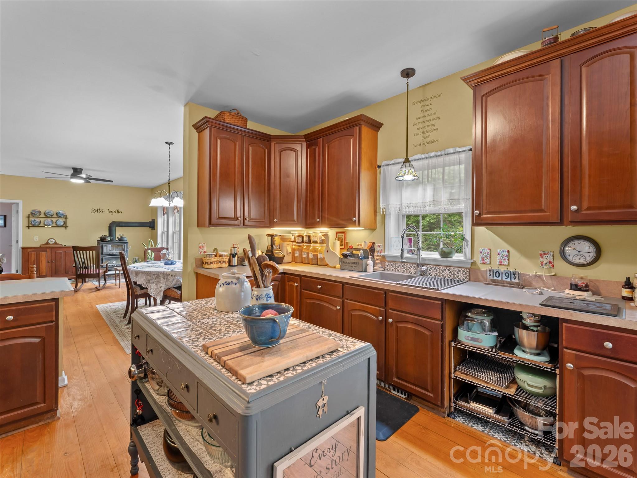 103 Old Southside Road — Saluda